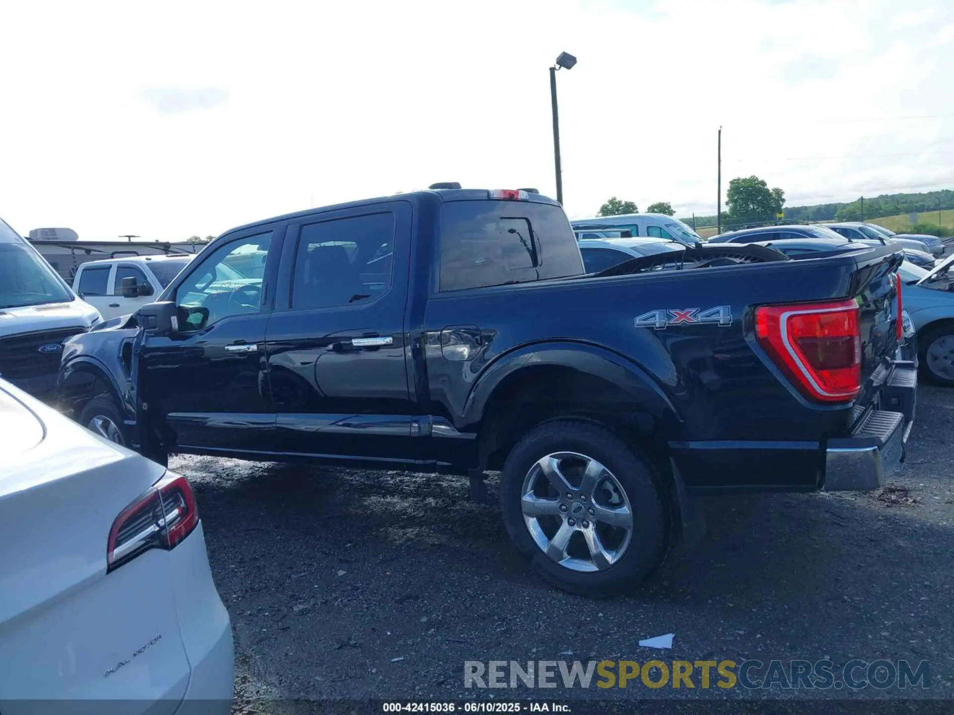 14 fotografías del automóvil dañado 1FTFW1E87NKD31330 FORD F-150 2022