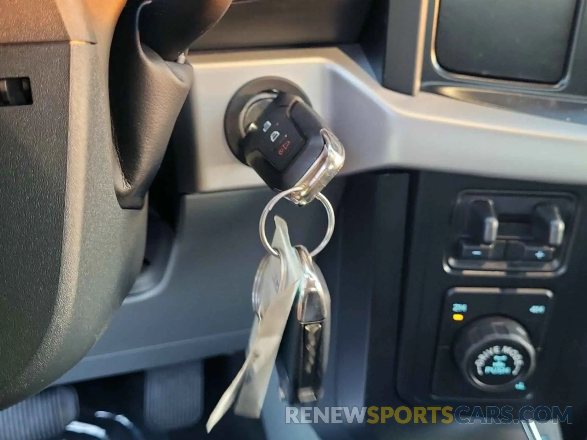 25 fotografías del automóvil dañado 1FTFX1E81NKE58197 FORD F-150 2022
