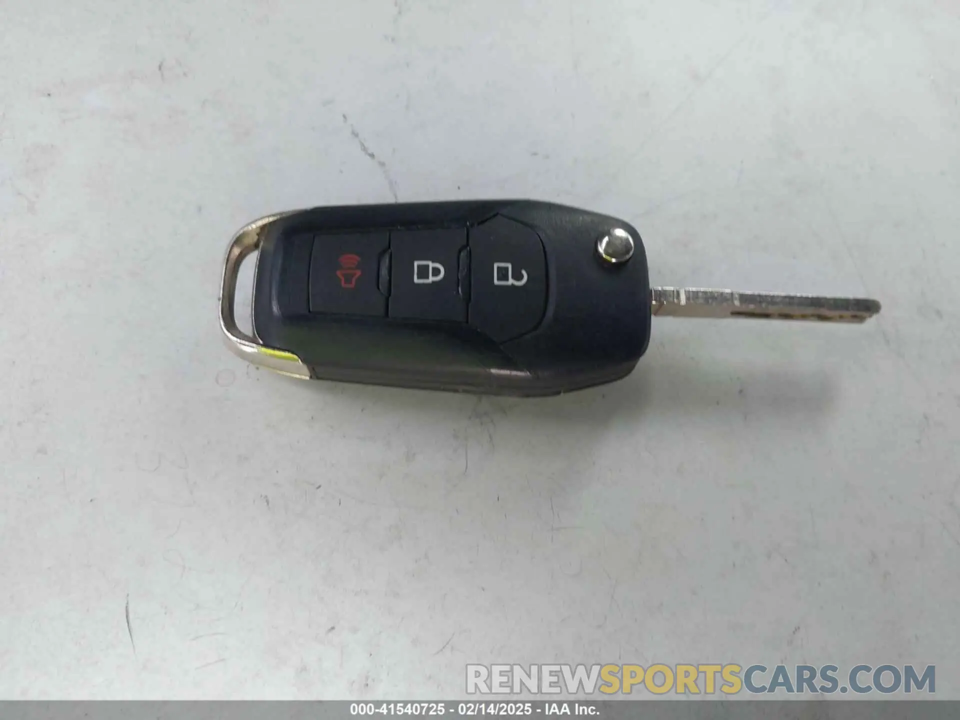 11 fotografías del automóvil dañado 1FTMF1CB8NKE34567 FORD F-150 2022
