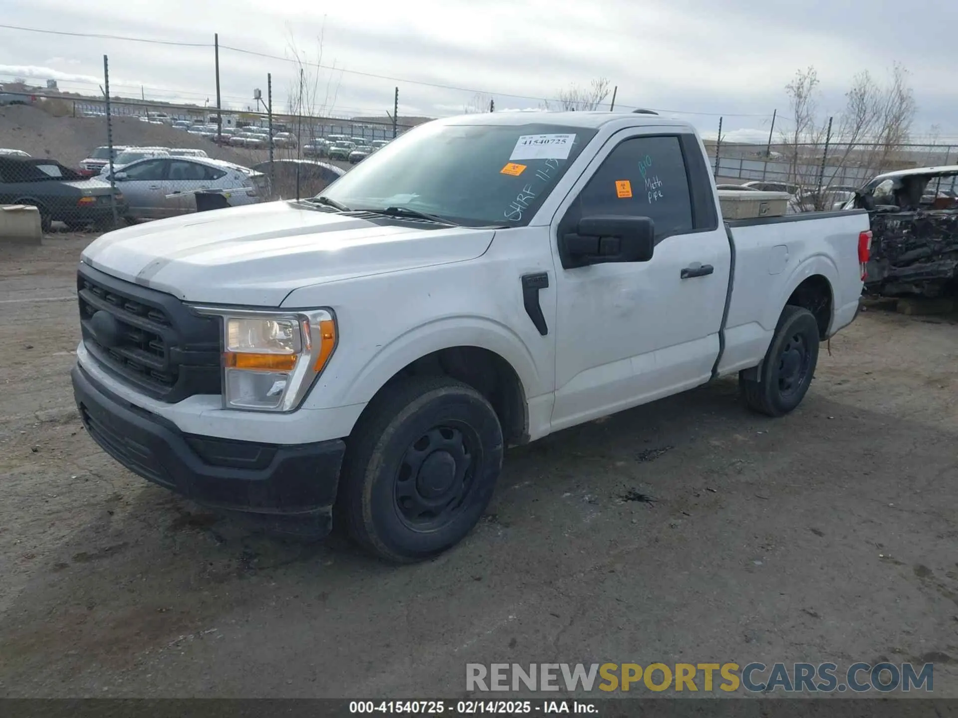 2 fotografías del automóvil dañado 1FTMF1CB8NKE34567 FORD F-150 2022