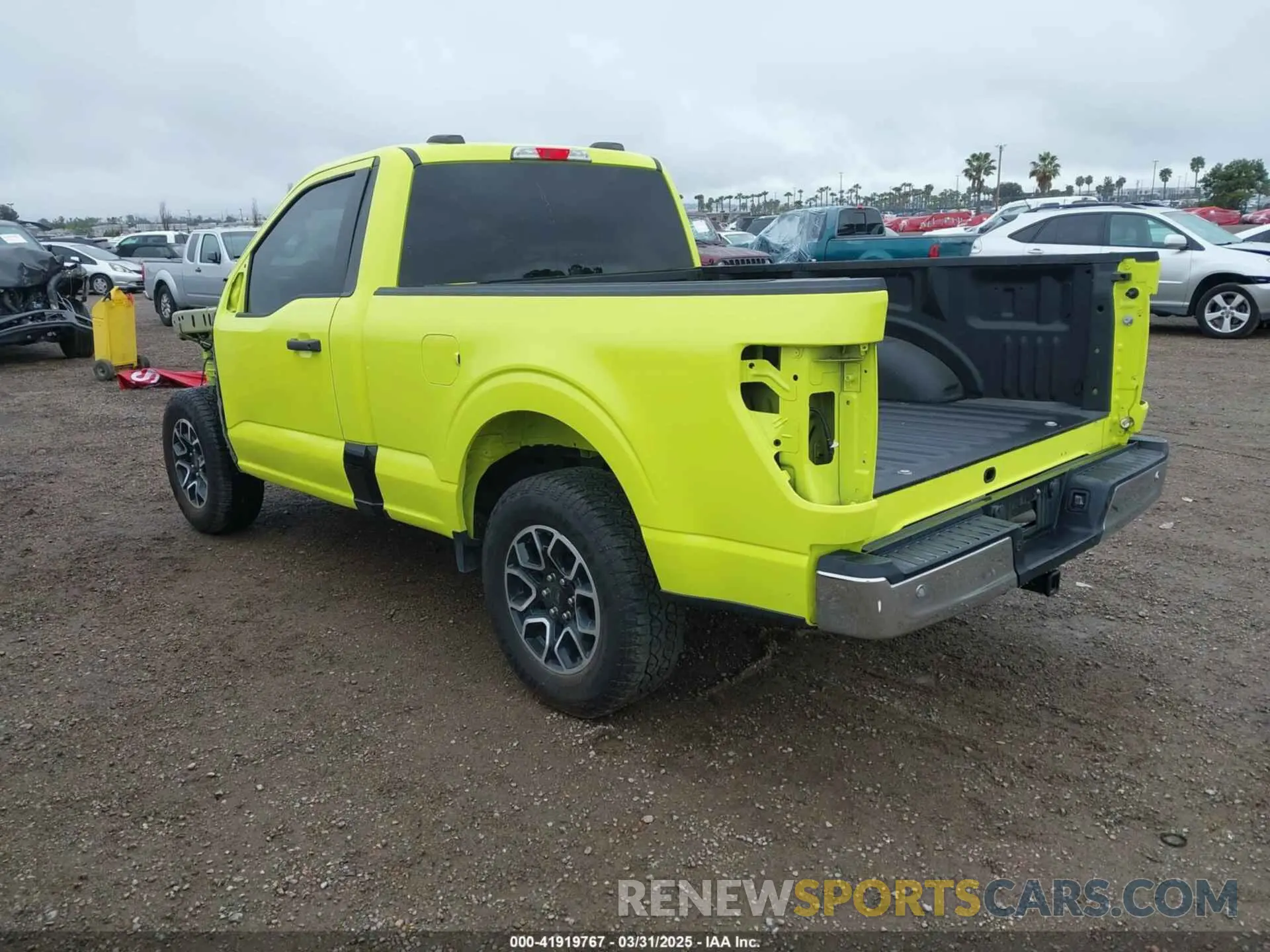 3 fotografías del automóvil dañado 1FTMF1CBXNKE01540 FORD F-150 2022