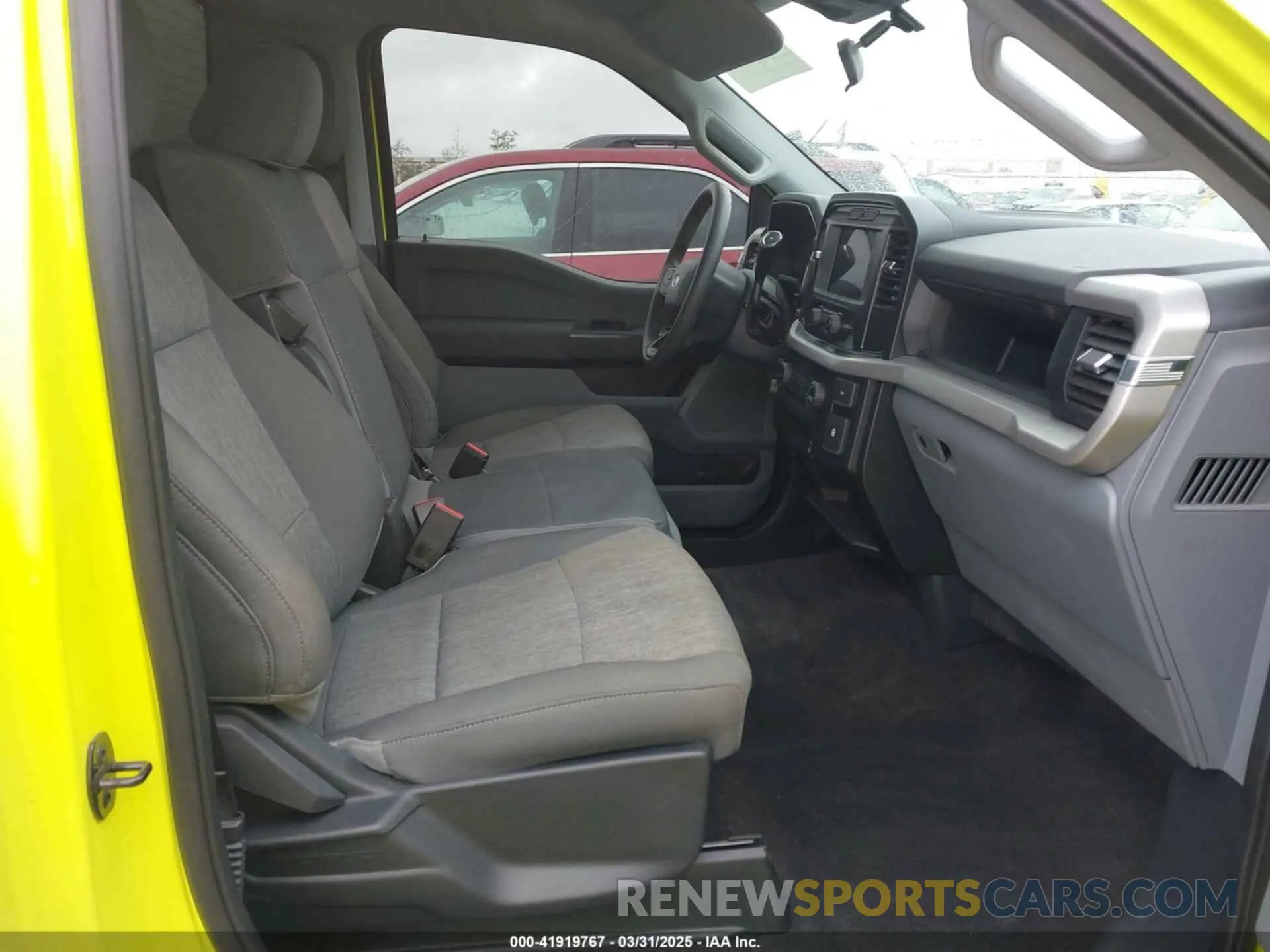 5 fotografías del automóvil dañado 1FTMF1CBXNKE01540 FORD F-150 2022