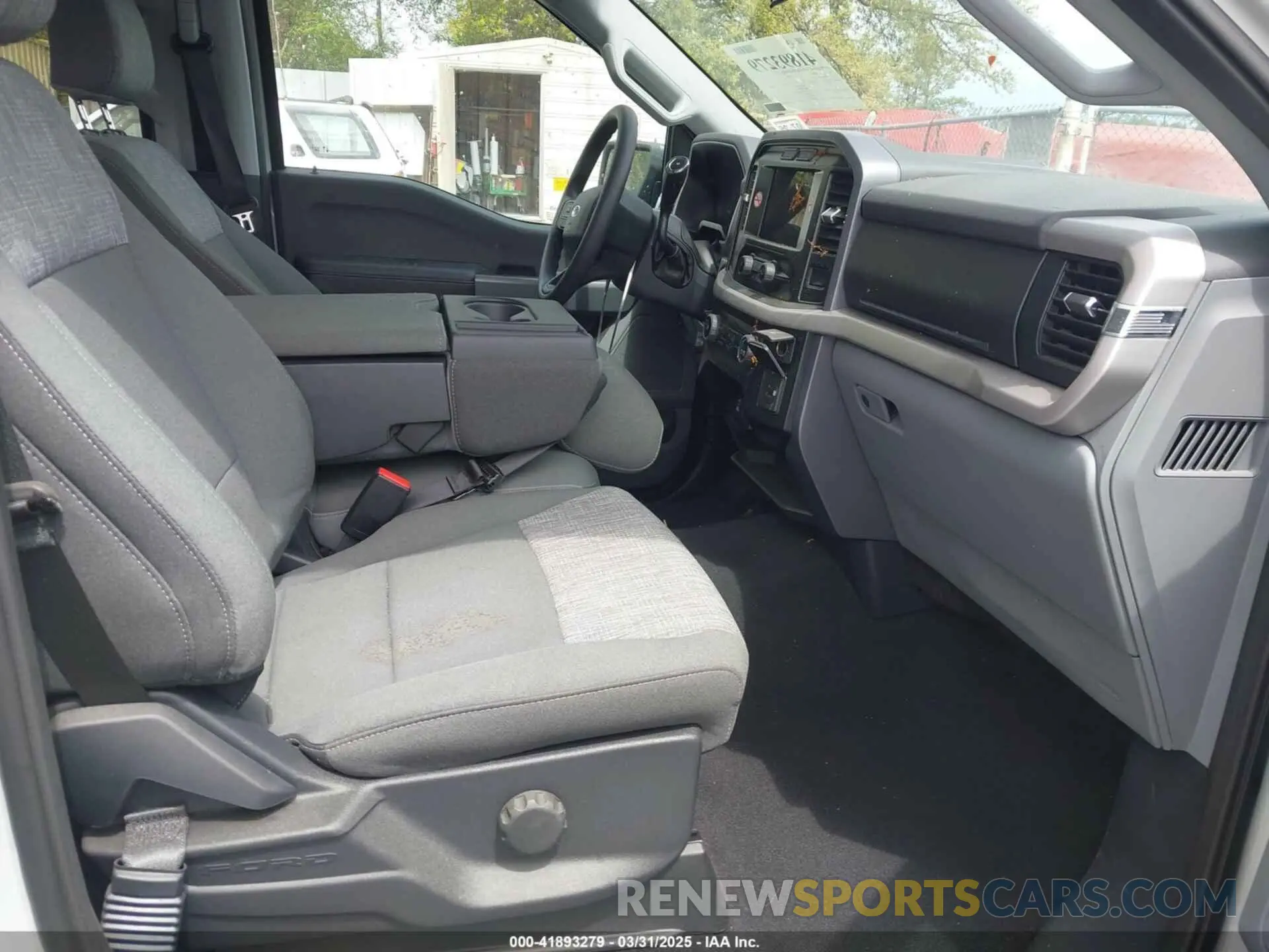 5 fotografías del automóvil dañado 1FTEW1C51PKE77861 FORD F-150 2023