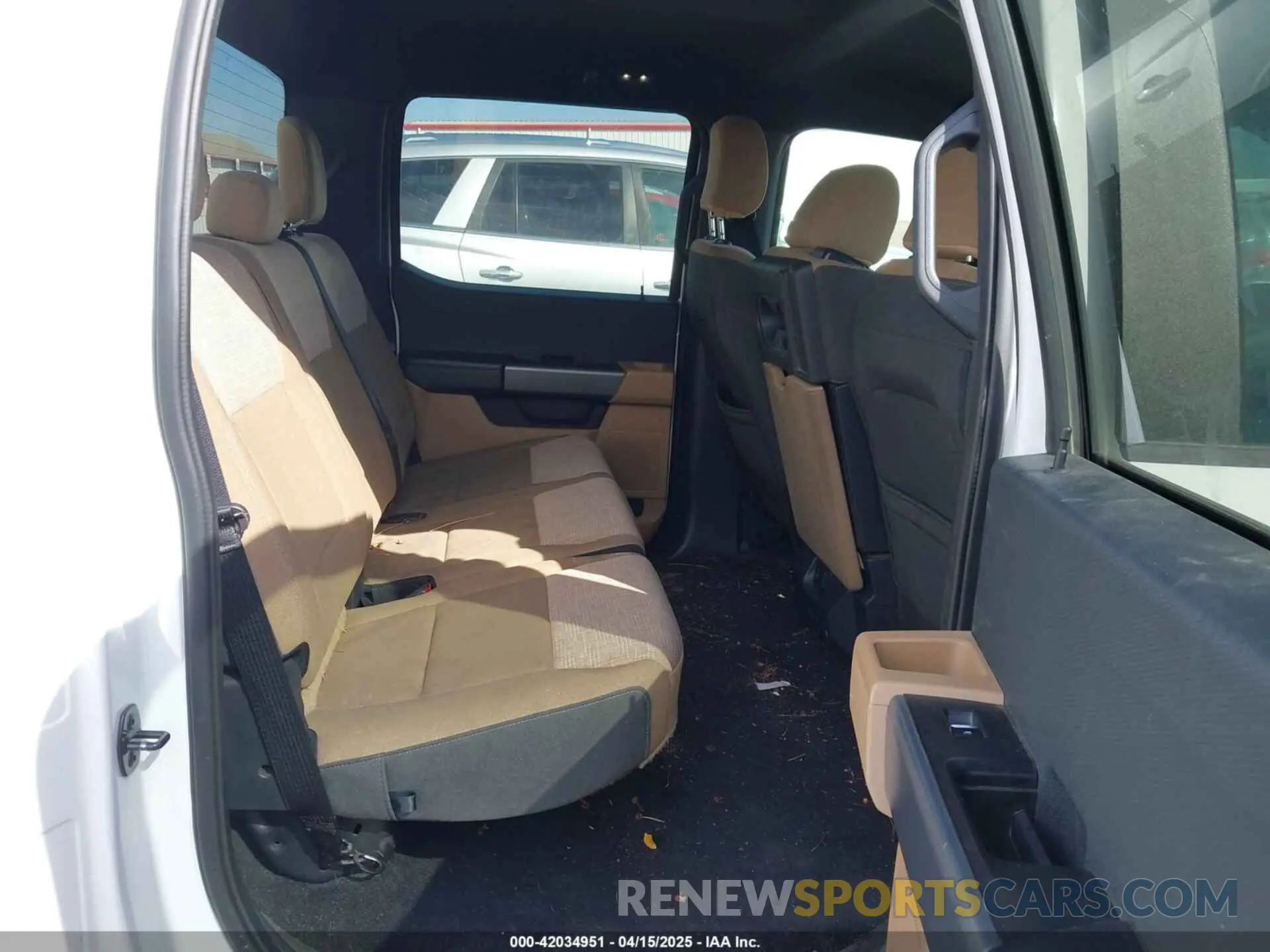 8 fotografías del automóvil dañado 1FTEW1C51PKE77973 FORD F-150 2023