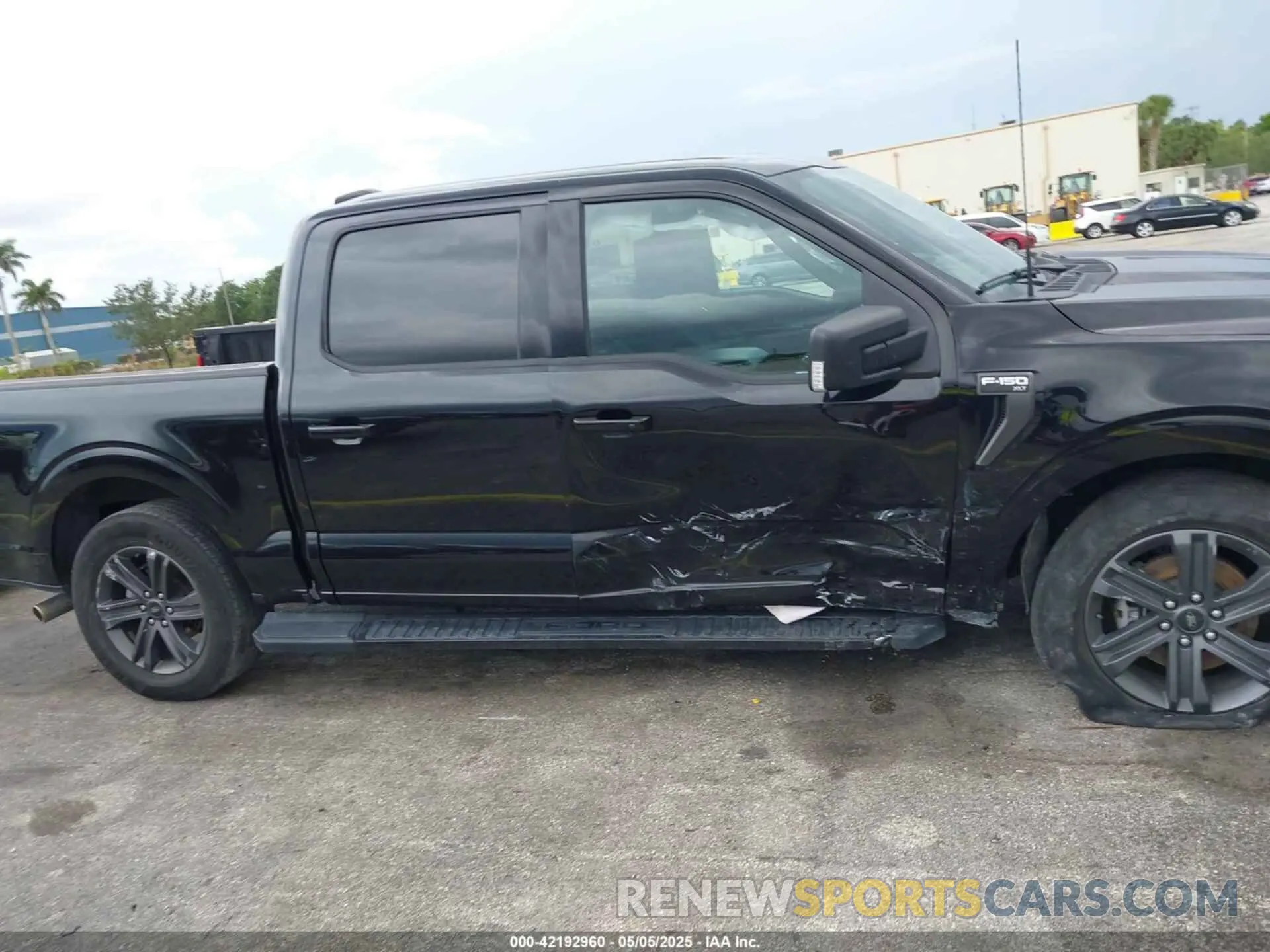 13 fotografías del automóvil dañado 1FTEW1C52PFA90311 FORD F-150 2023
