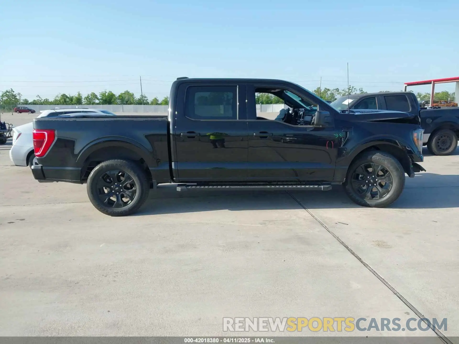 13 fotografías del automóvil dañado 1FTEW1C53PFC77282 FORD F-150 2023