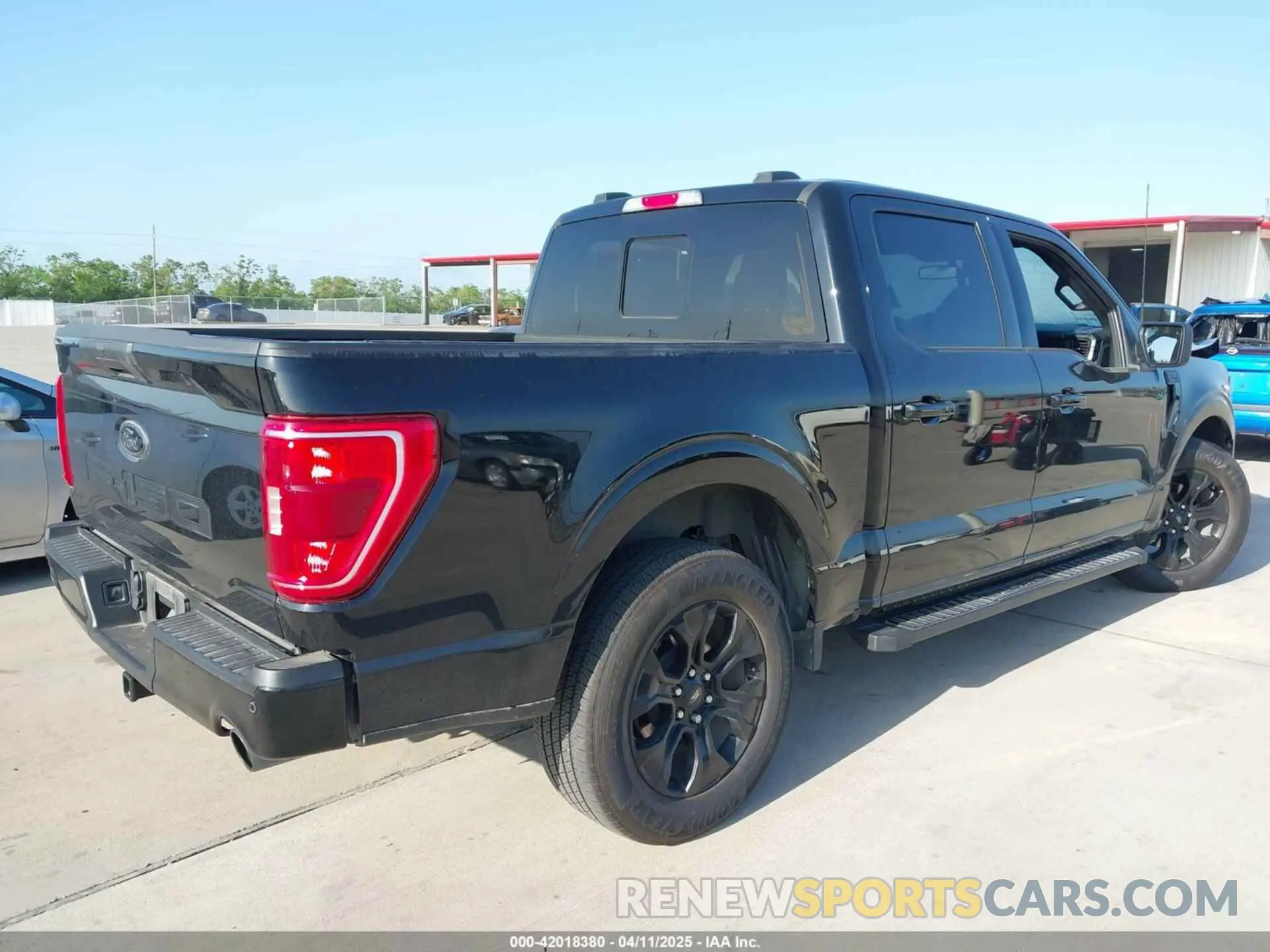 4 fotografías del automóvil dañado 1FTEW1C53PFC77282 FORD F-150 2023