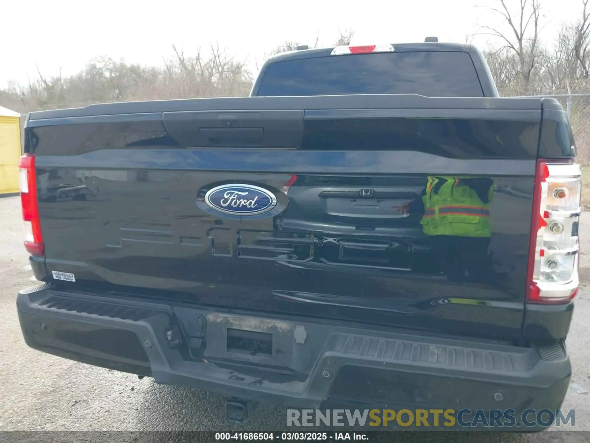 8 fotografías del automóvil dañado 1FTEW1C54PFB88031 FORD F-150 2023