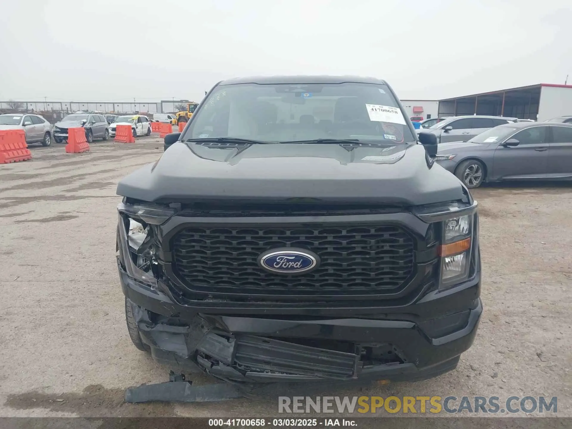 12 fotografías del automóvil dañado 1FTEW1C55PKD01184 FORD F-150 2023