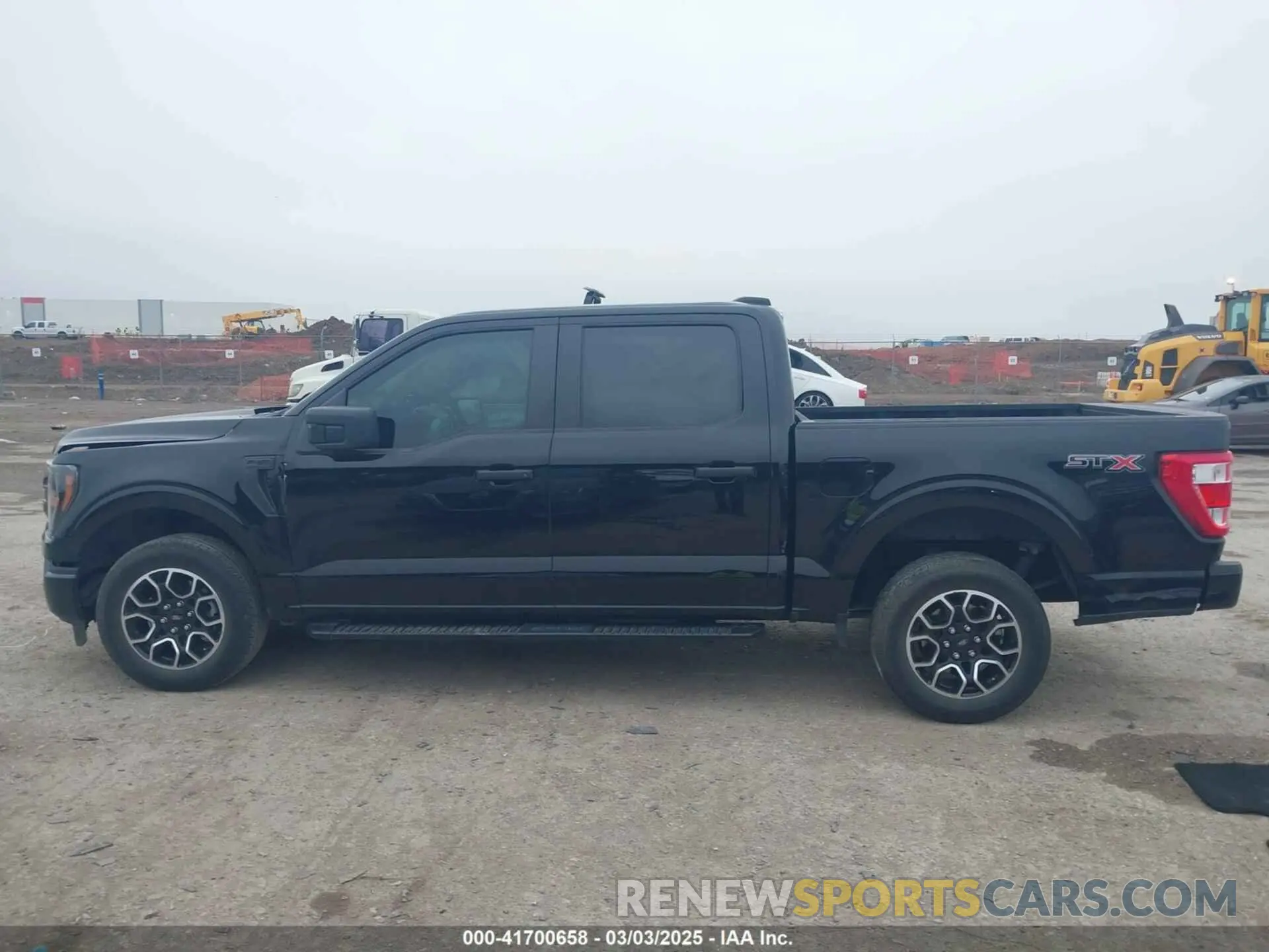 14 fotografías del automóvil dañado 1FTEW1C55PKD01184 FORD F-150 2023
