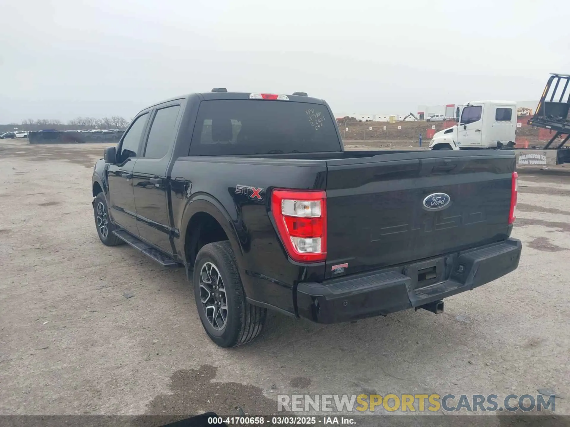 3 fotografías del automóvil dañado 1FTEW1C55PKD01184 FORD F-150 2023