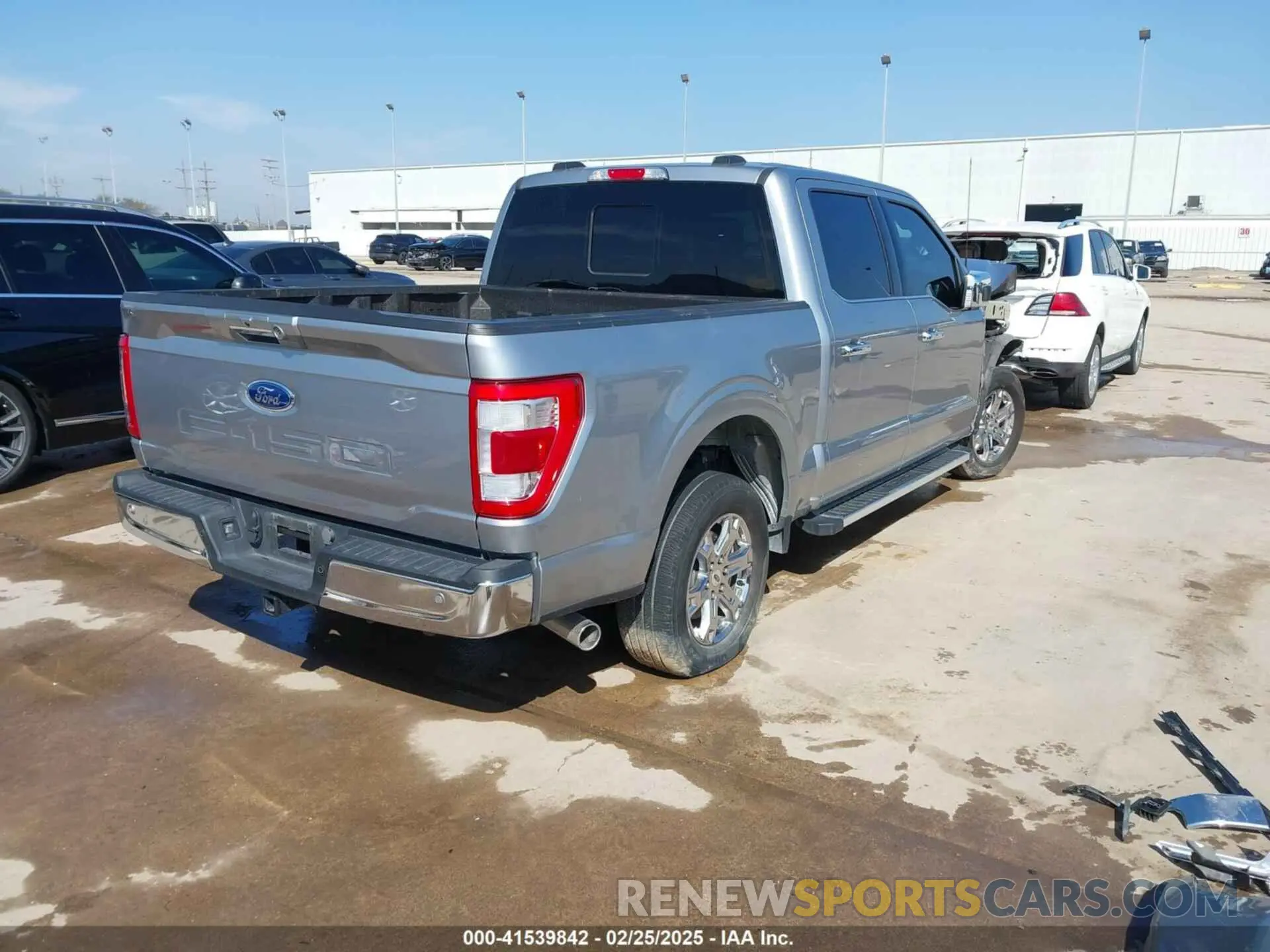 4 fotografías del automóvil dañado 1FTEW1C56PKD59319 FORD F-150 2023