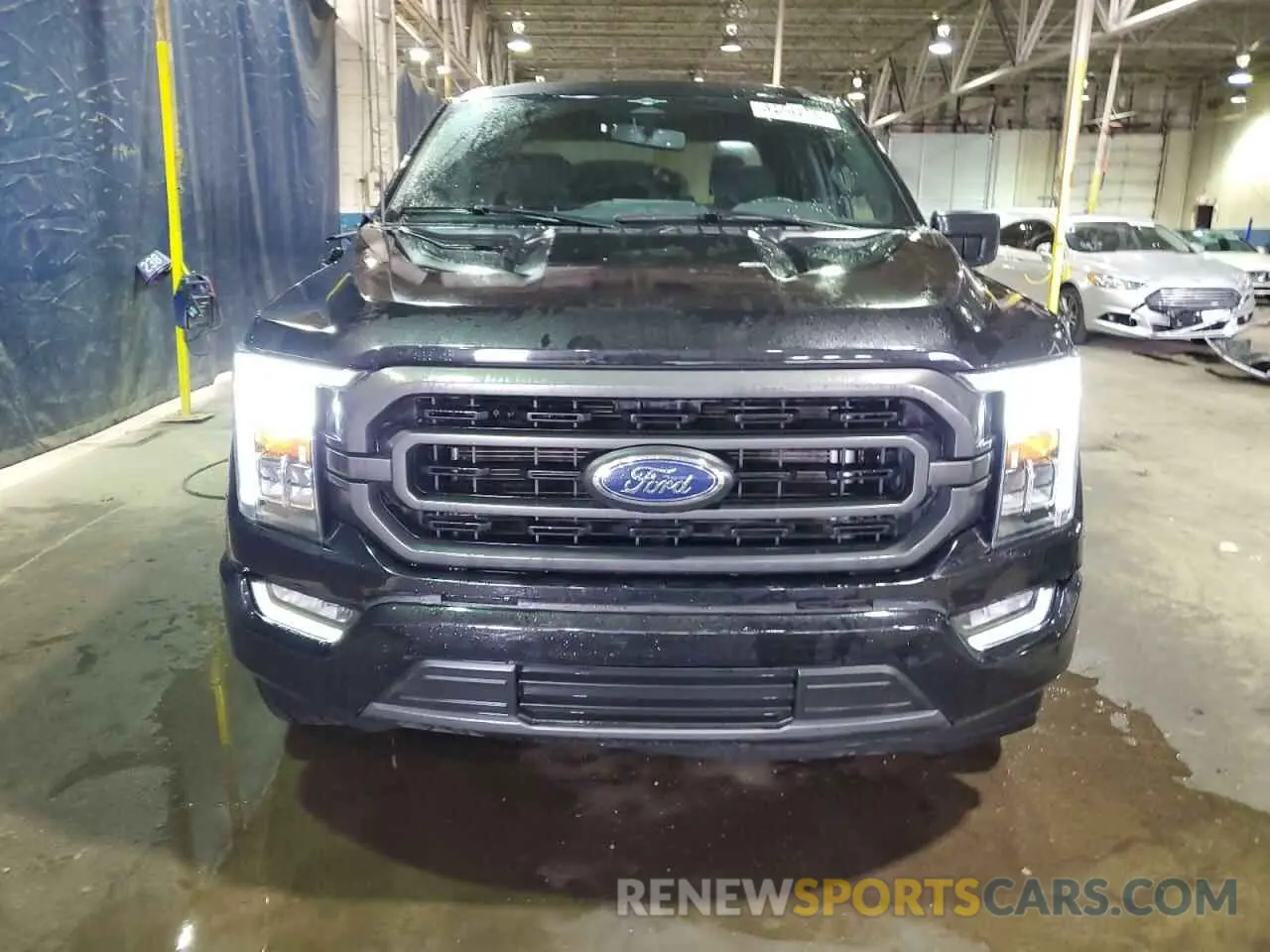 5 fotografías del automóvil dañado 1FTEW1C57PFB83938 FORD F-150 2023