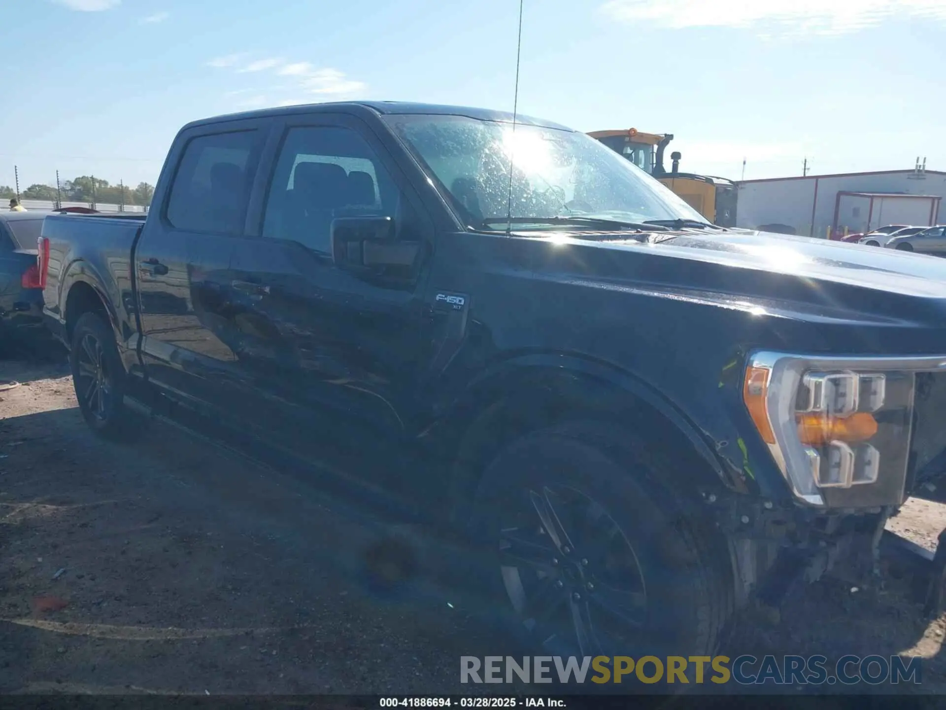 14 fotografías del automóvil dañado 1FTEW1C59PFB19609 FORD F-150 2023