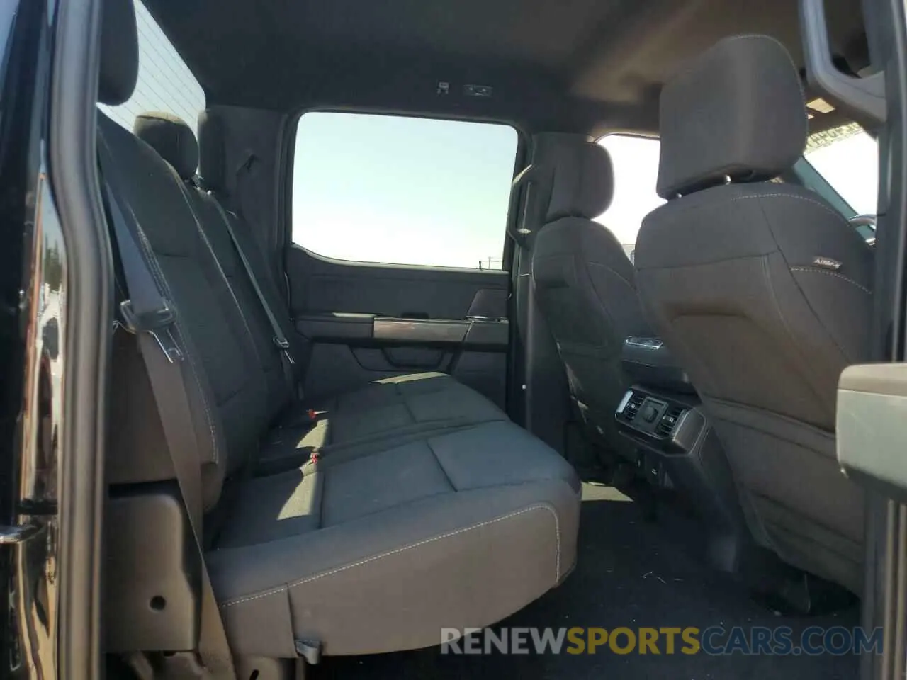 10 fotografías del automóvil dañado 1FTEW1C5XPFC27687 FORD F-150 2023