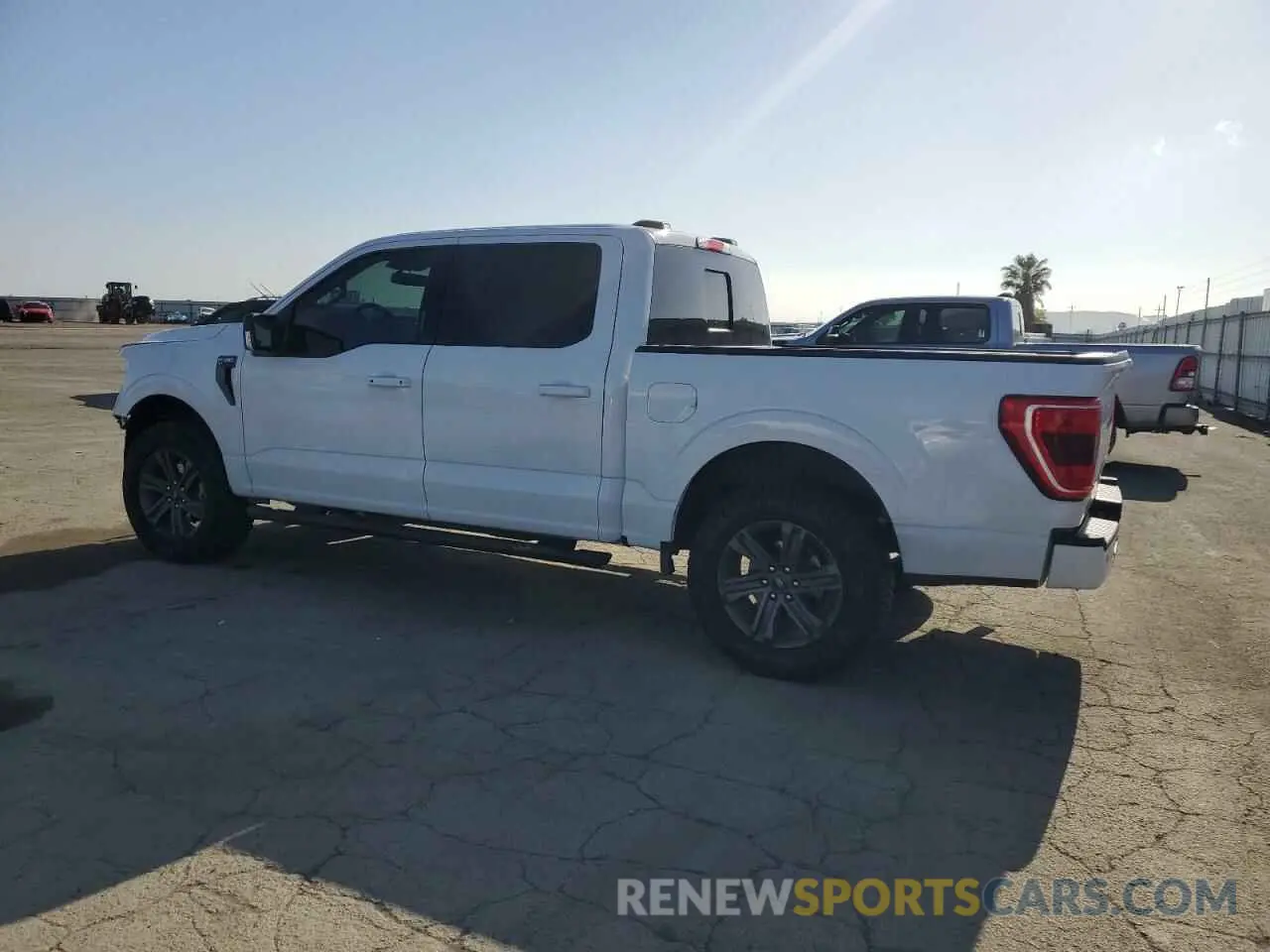 2 fotografías del automóvil dañado 1FTEW1C85PFA13989 FORD F-150 2023
