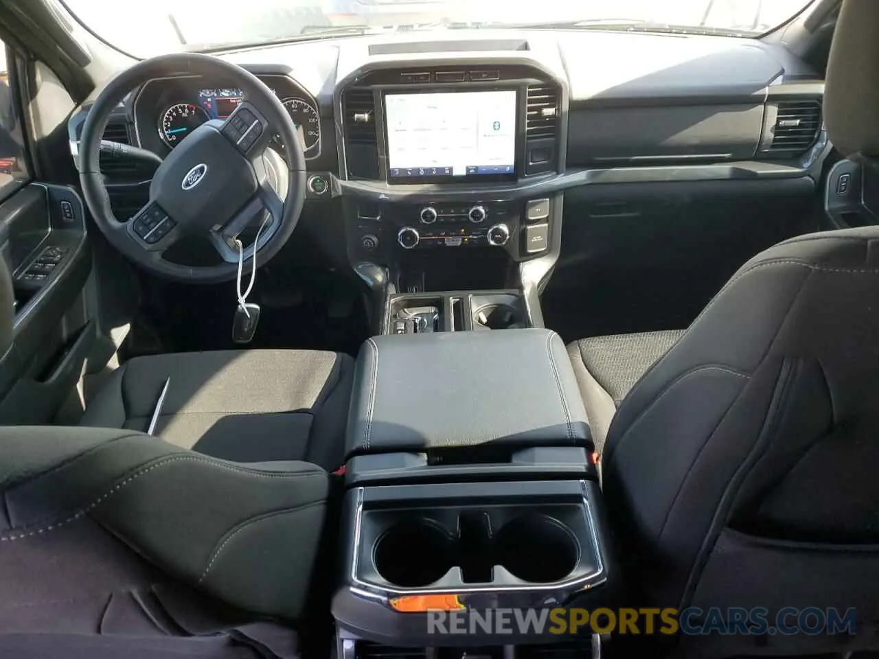 8 fotografías del automóvil dañado 1FTEW1C85PFA13989 FORD F-150 2023