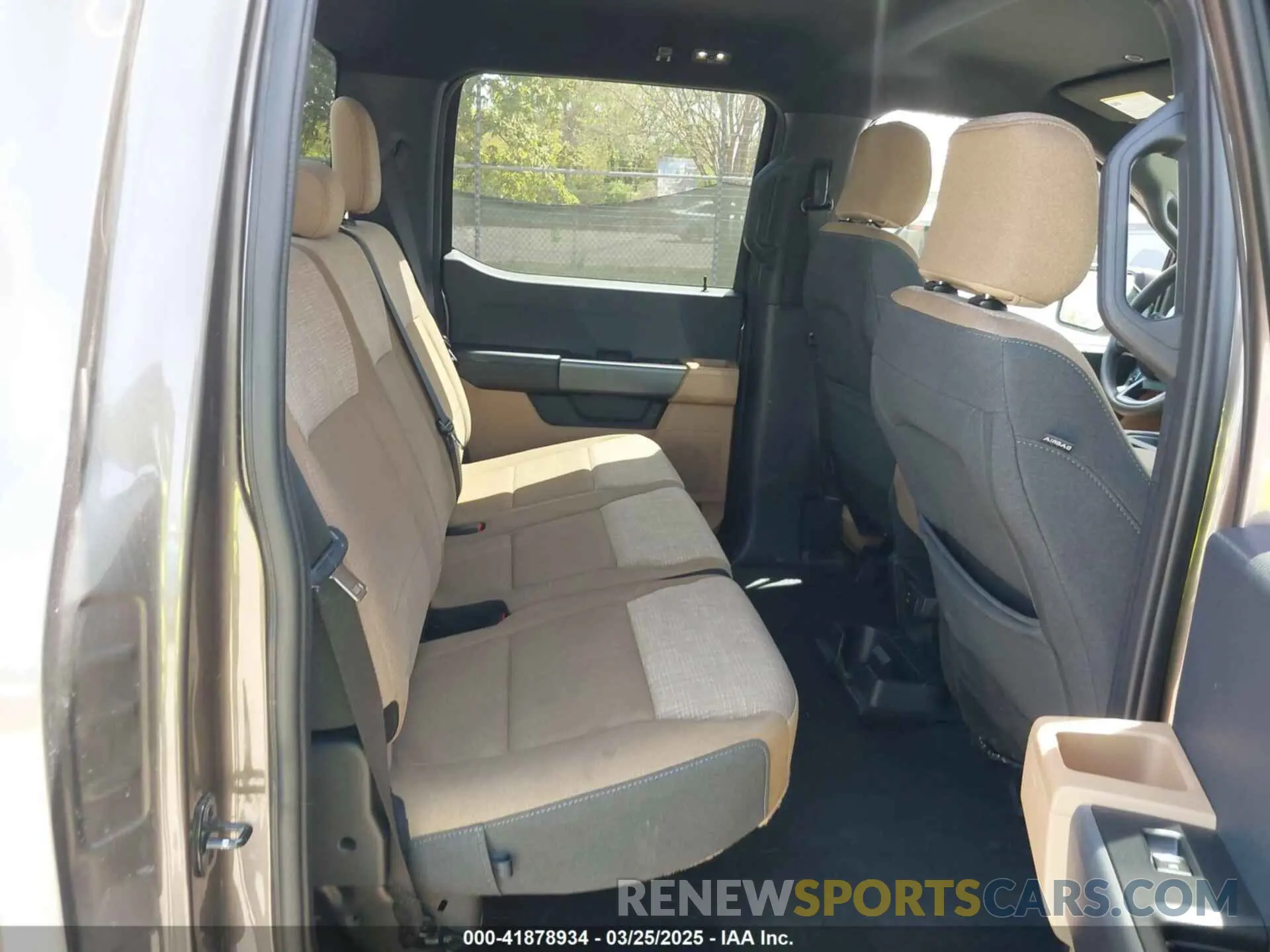 8 fotografías del automóvil dañado 1FTEW1C88PFC20988 FORD F-150 2023