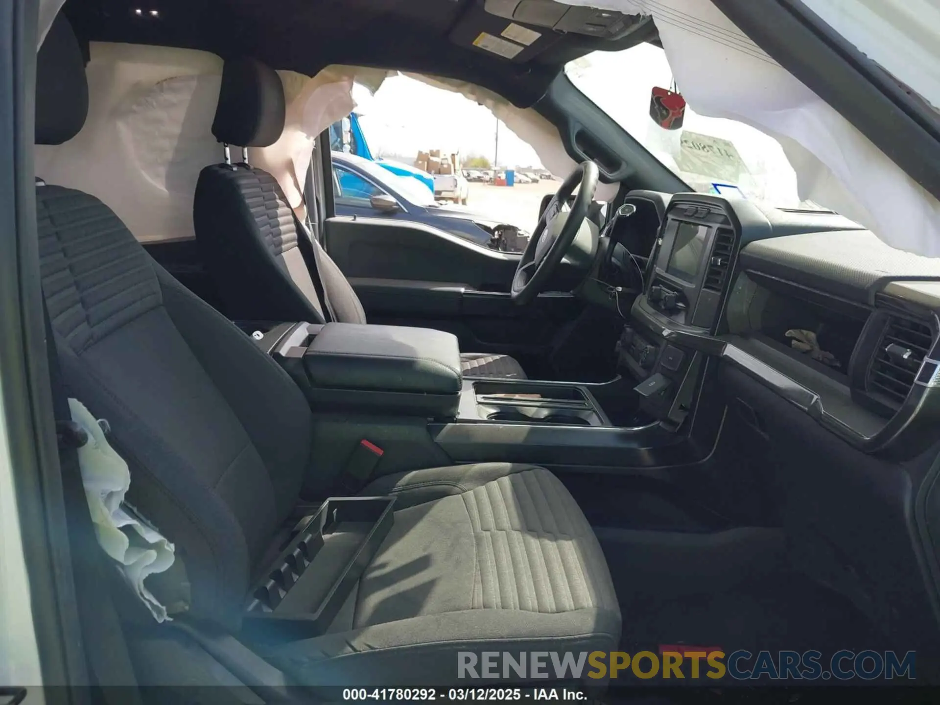 5 fotografías del automóvil dañado 1FTEW1CP0PKD52884 FORD F-150 2023