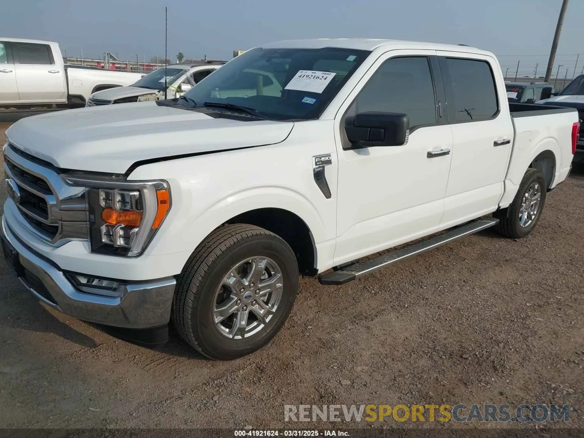 2 fotografías del automóvil dañado 1FTEW1CP1PKF44623 FORD F-150 2023