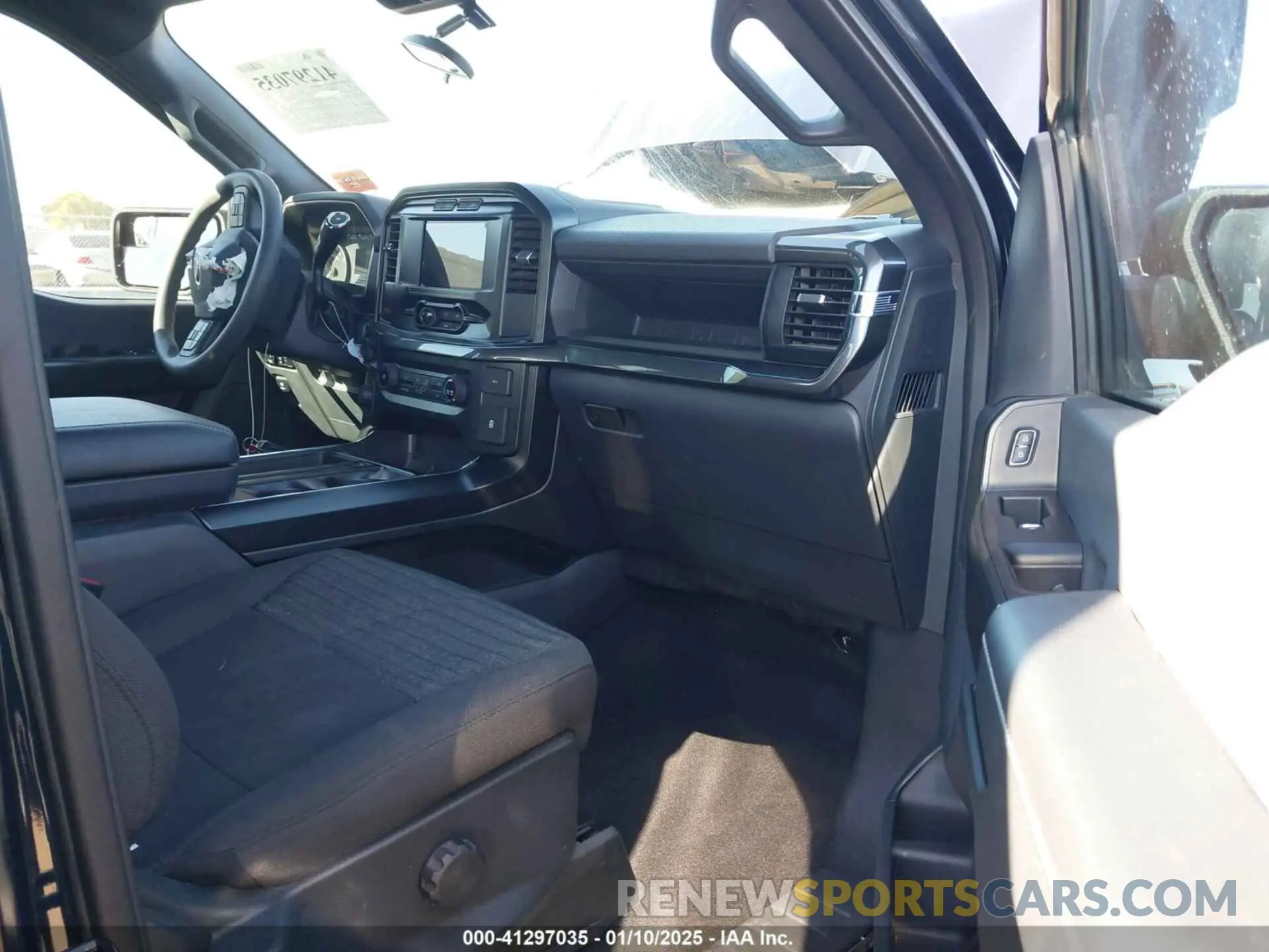 5 fotografías del automóvil dañado 1FTEW1CP4PKE62059 FORD F-150 2023