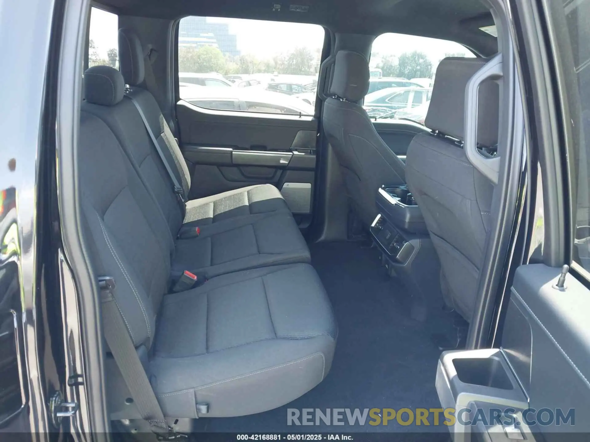 8 fotografías del automóvil dañado 1FTEW1CP5PKF30854 FORD F-150 2023