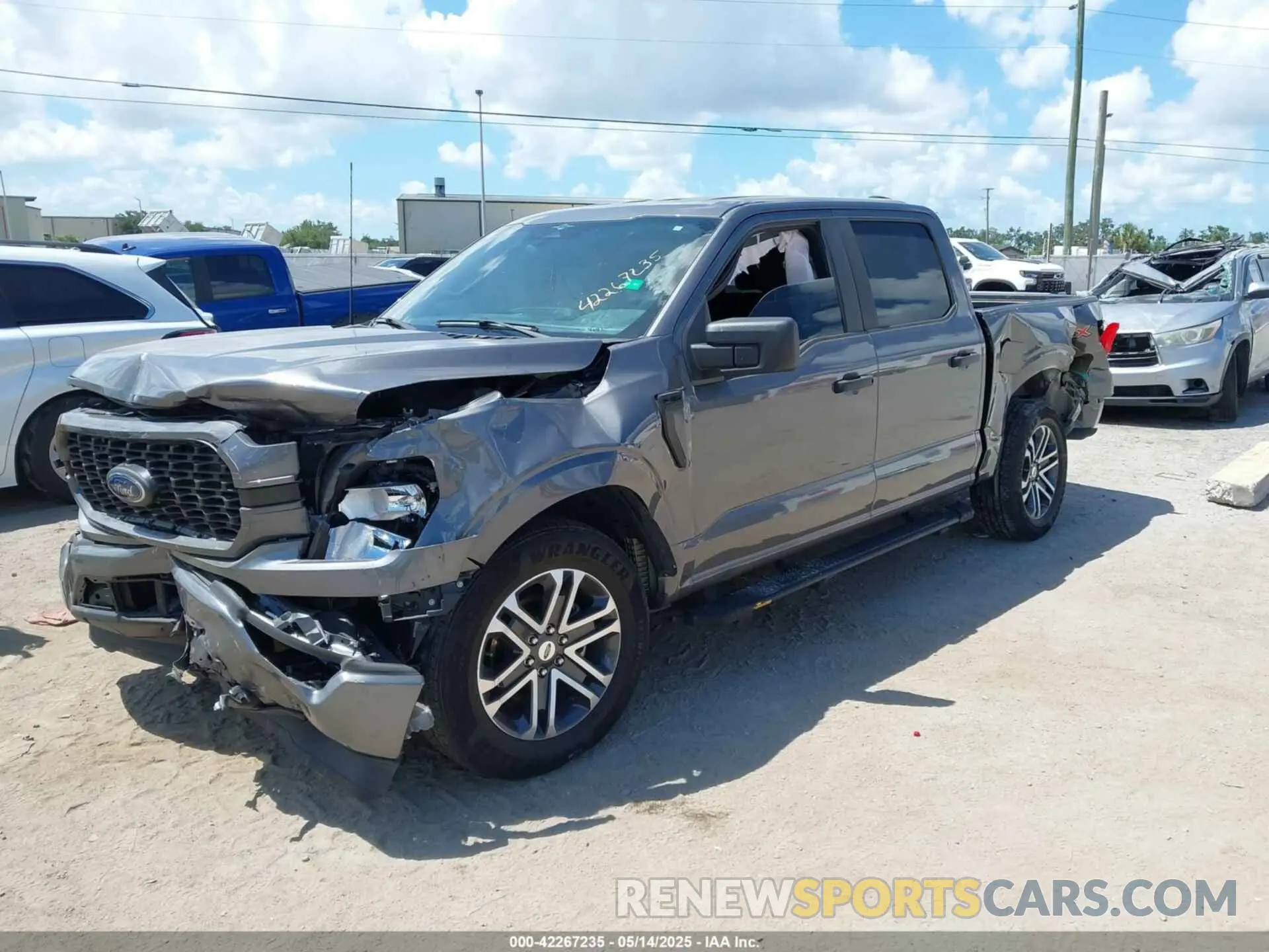 2 fotografías del automóvil dañado 1FTEW1CP6PKD62092 FORD F-150 2023