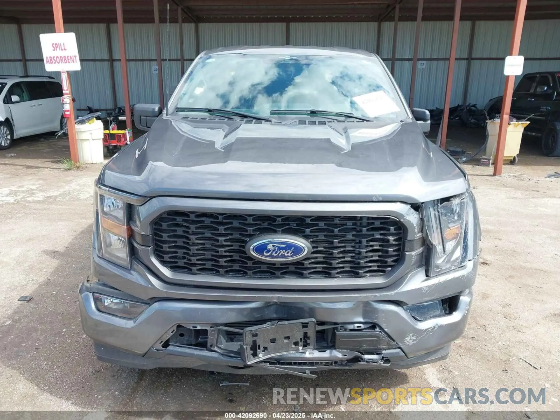 12 fotografías del automóvil dañado 1FTEW1CP8PKE92780 FORD F-150 2023