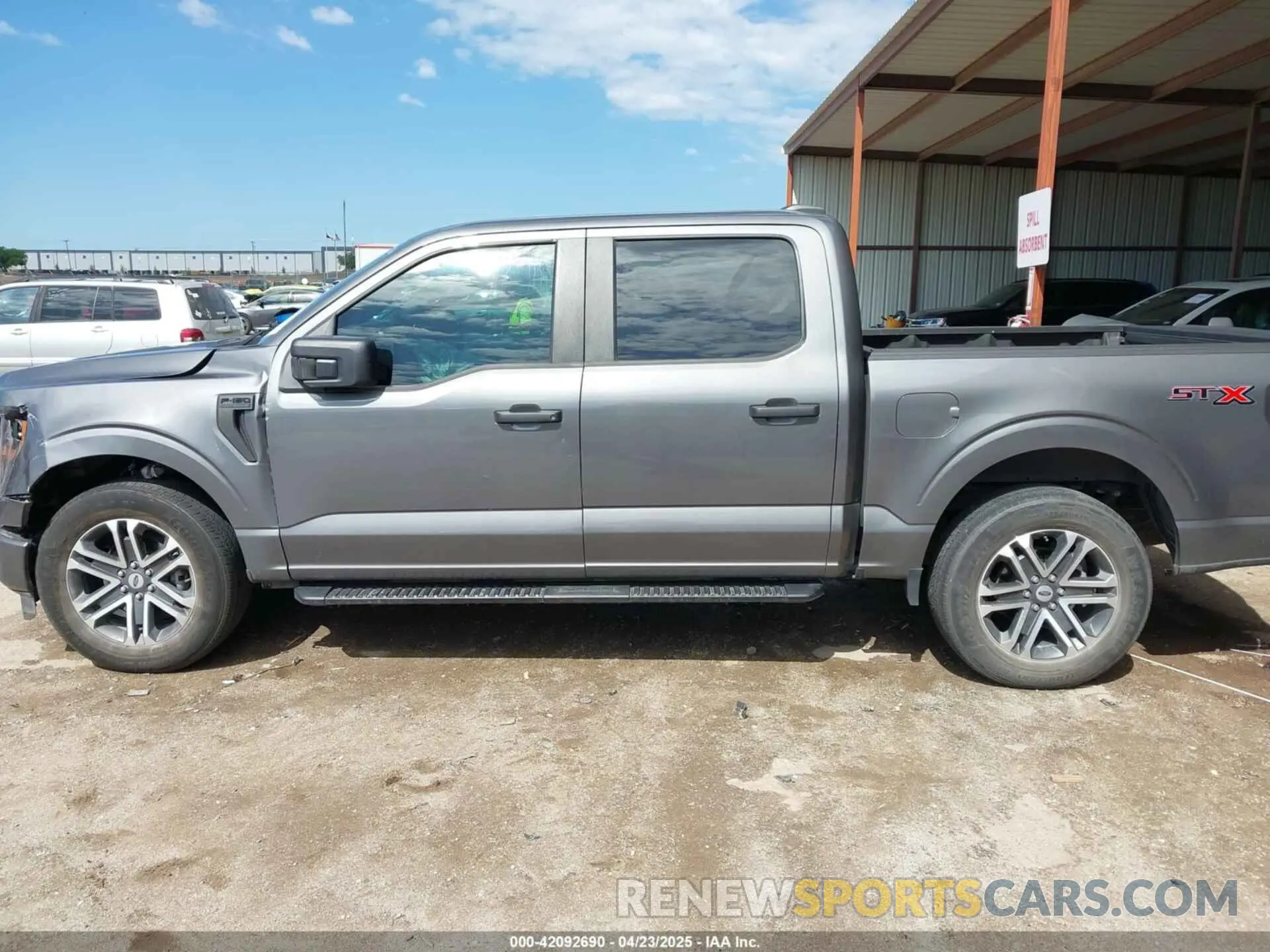 14 fotografías del automóvil dañado 1FTEW1CP8PKE92780 FORD F-150 2023
