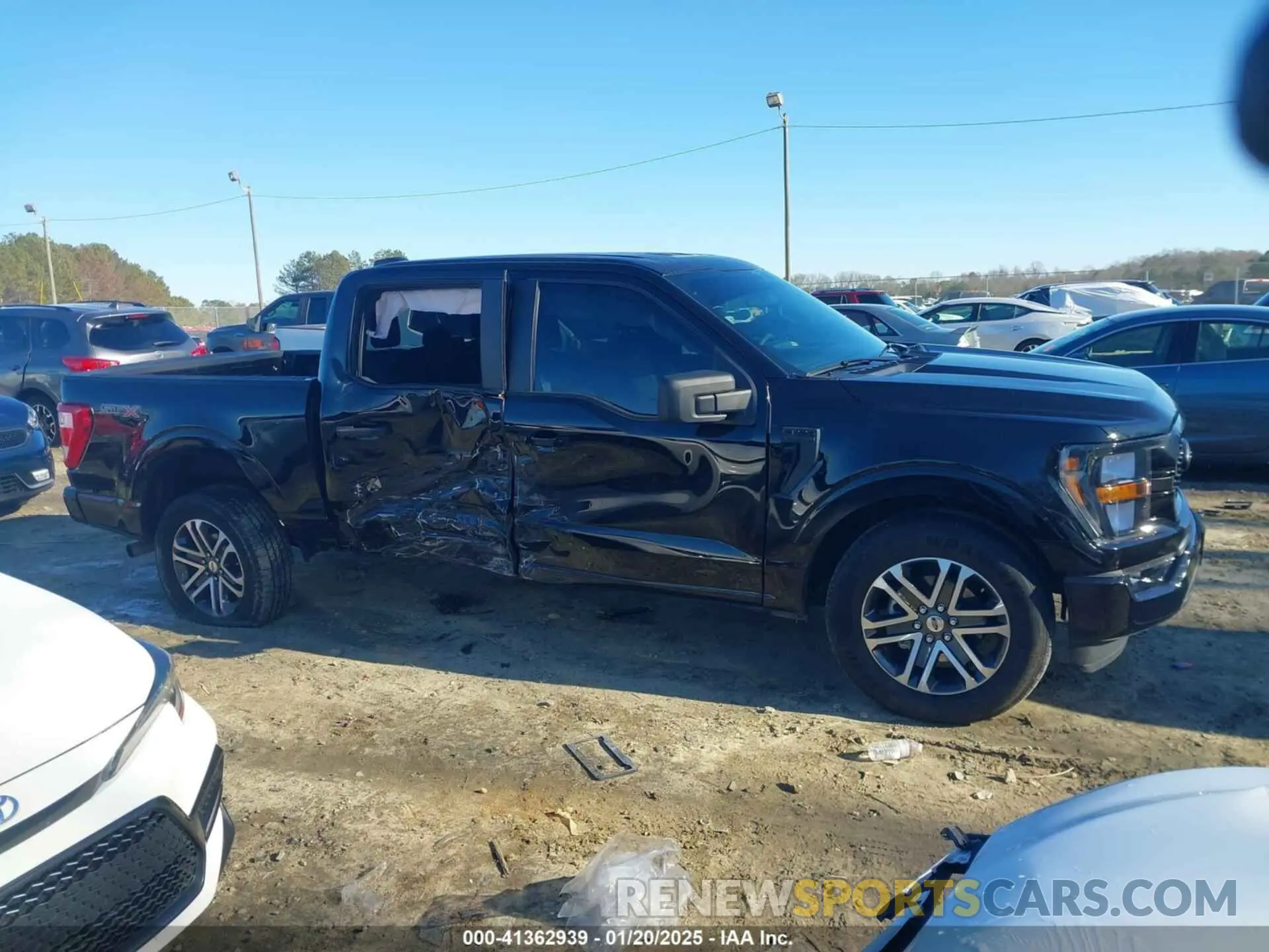 13 fotografías del automóvil dañado 1FTEW1CP8PKF89753 FORD F-150 2023