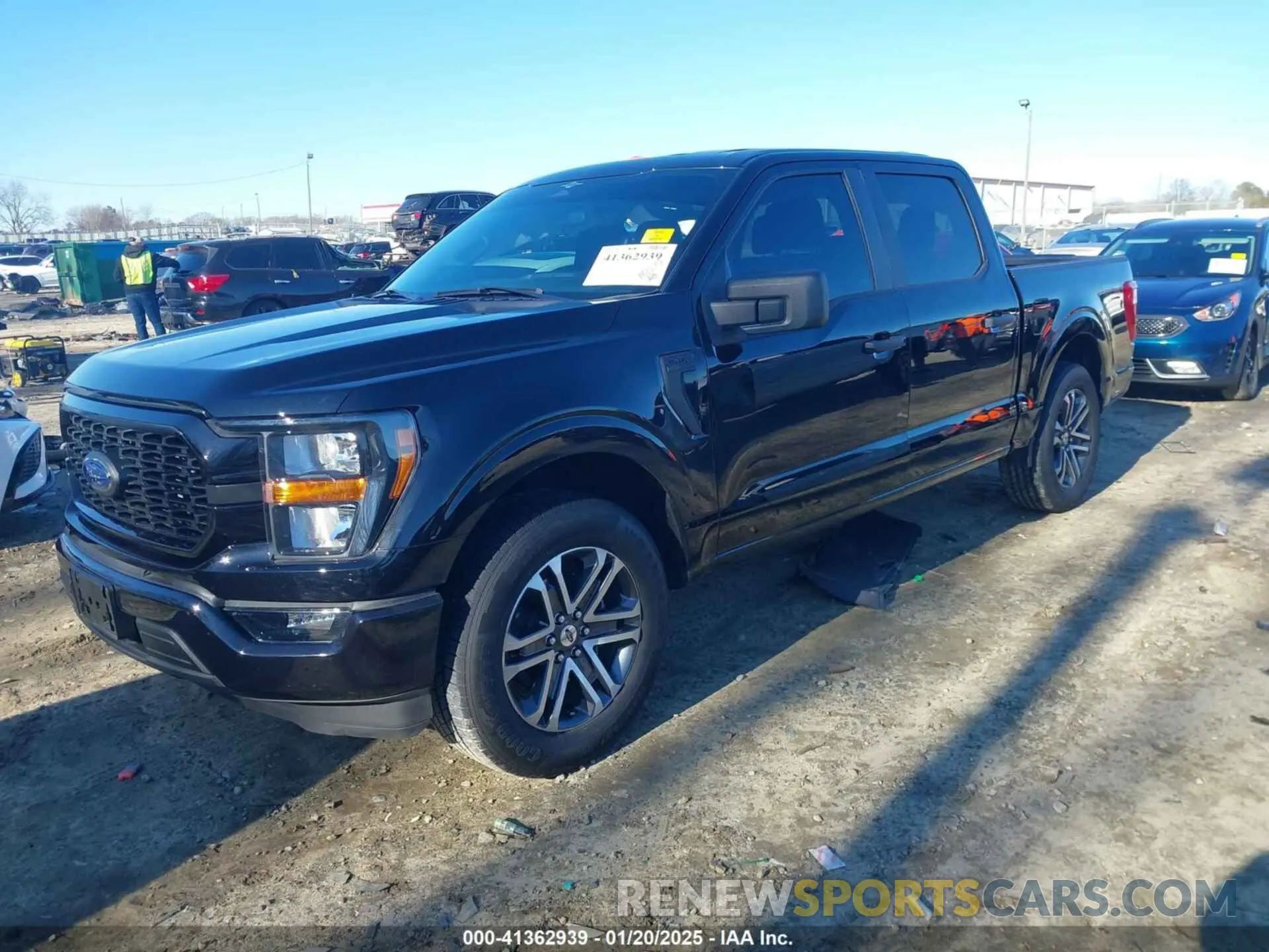 2 fotografías del automóvil dañado 1FTEW1CP8PKF89753 FORD F-150 2023