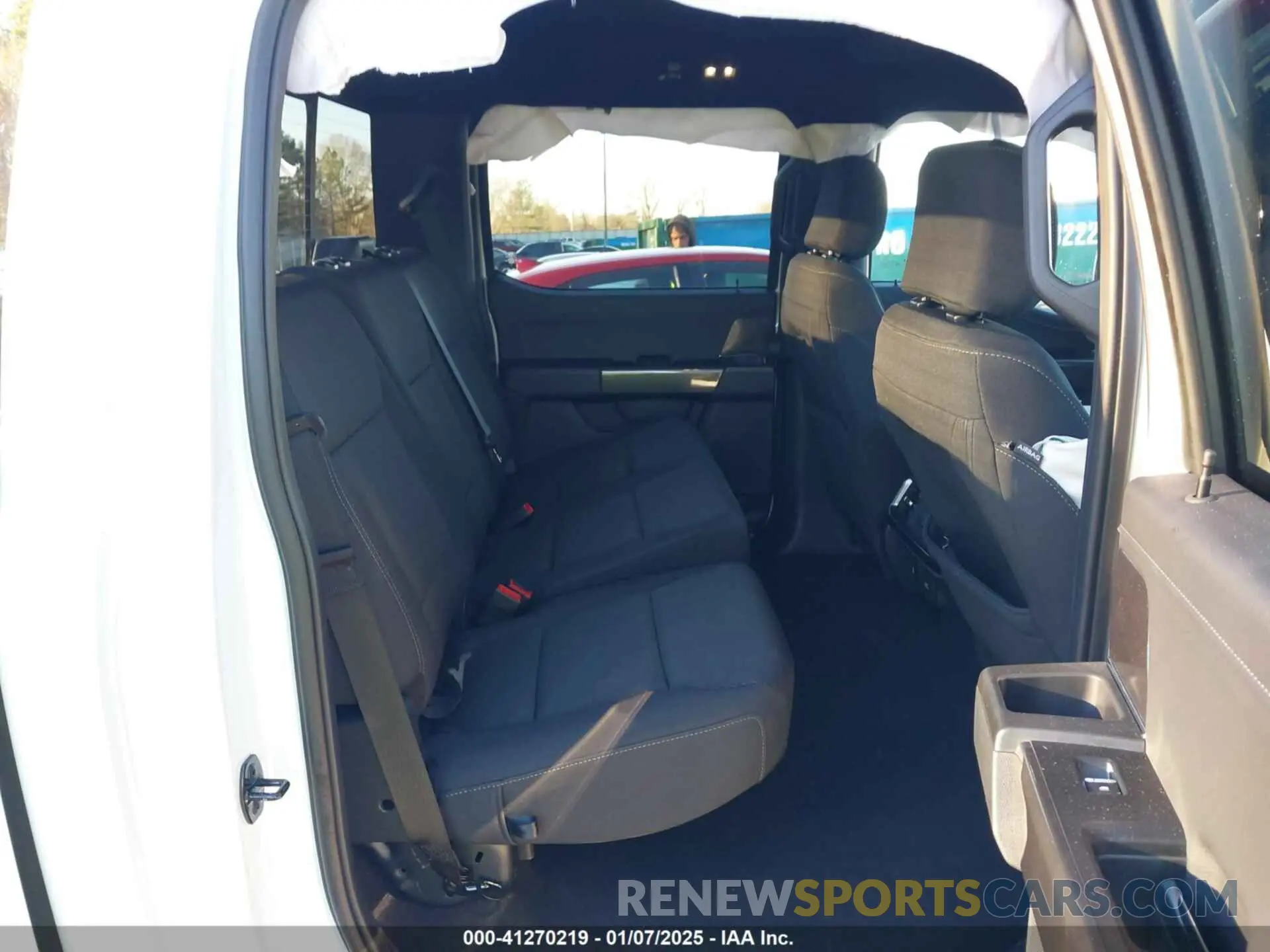 8 fotografías del automóvil dañado 1FTEW1CP8PKG14490 FORD F-150 2023