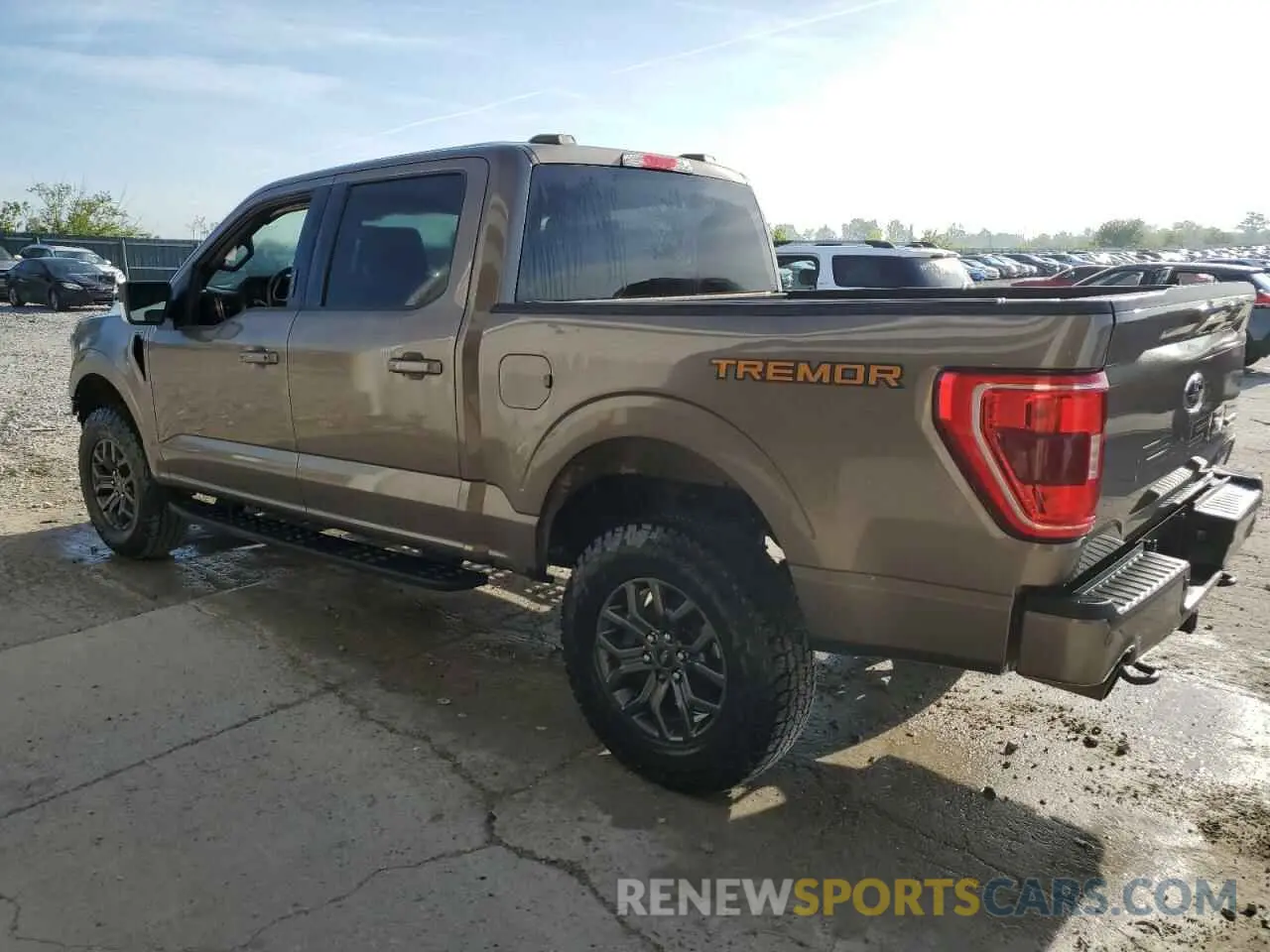 2 fotografías del automóvil dañado 1FTEW1E81PFB44320 FORD F-150 2023