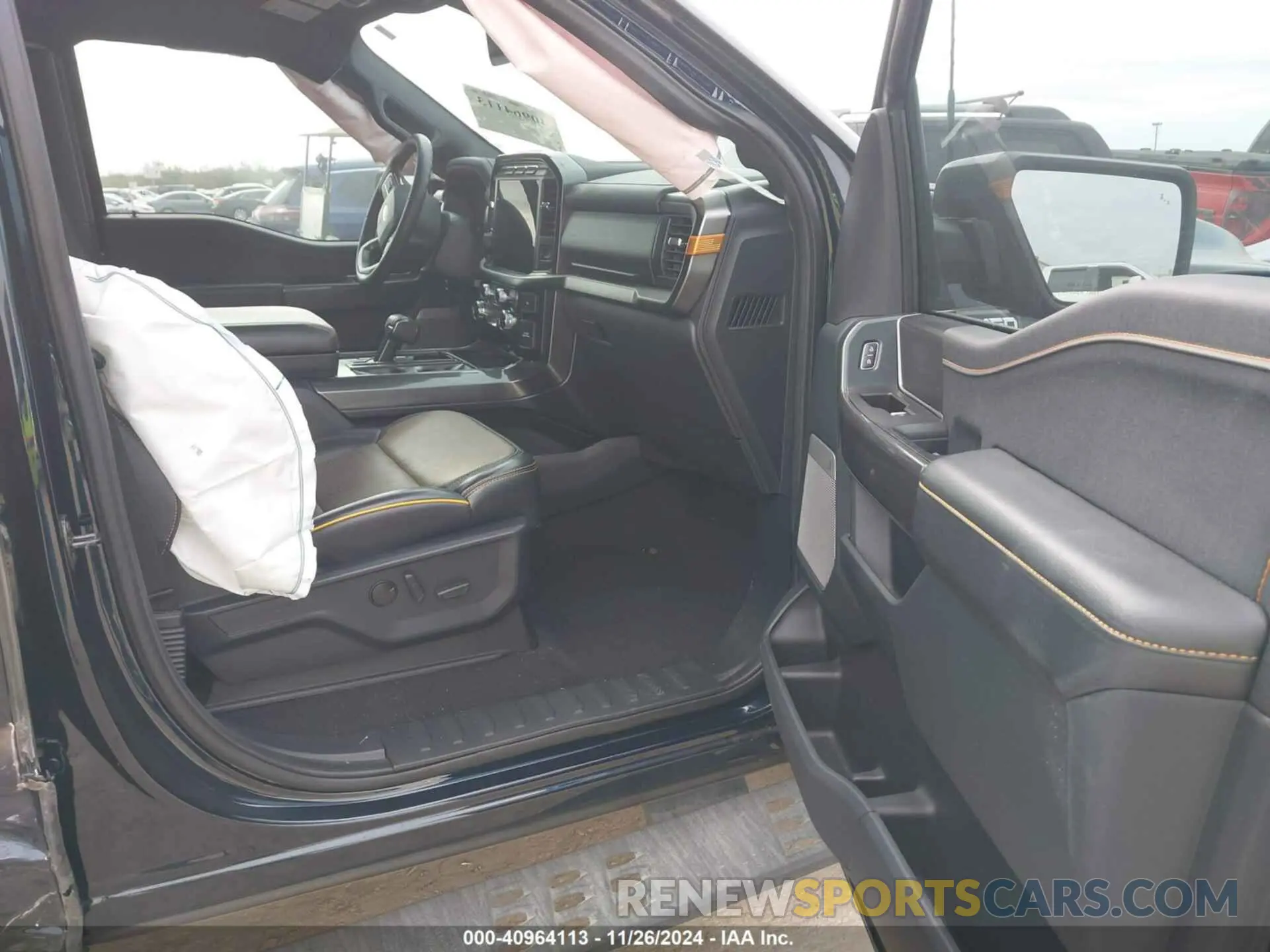 5 fotografías del automóvil dañado 1FTEW1E87PFB33760 FORD F-150 2023