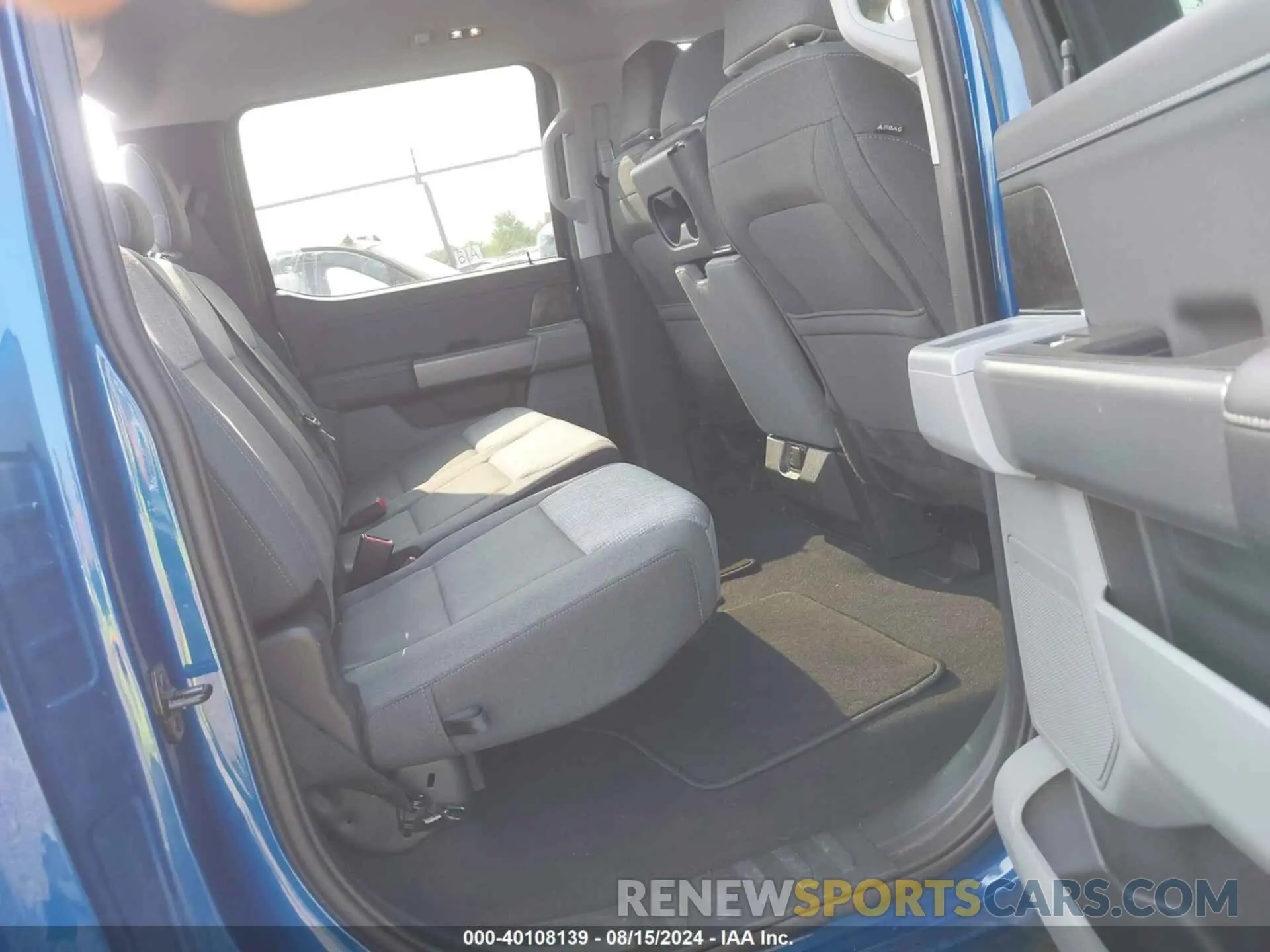 8 fotografías del automóvil dañado 1FTEW1EP0PKF68652 FORD F-150 2023