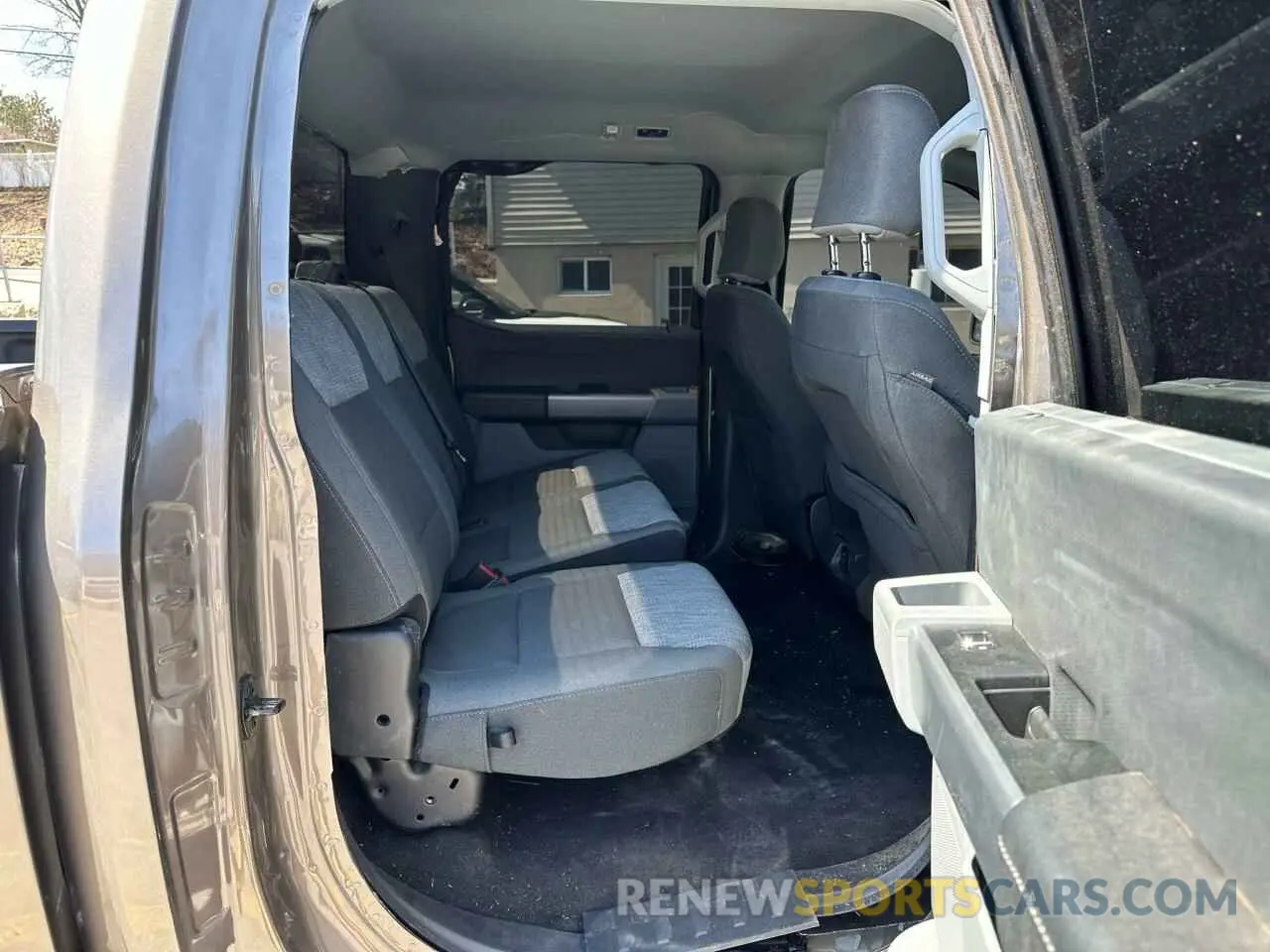9 fotografías del automóvil dañado 1FTEW1EP1PFA41180 FORD F-150 2023