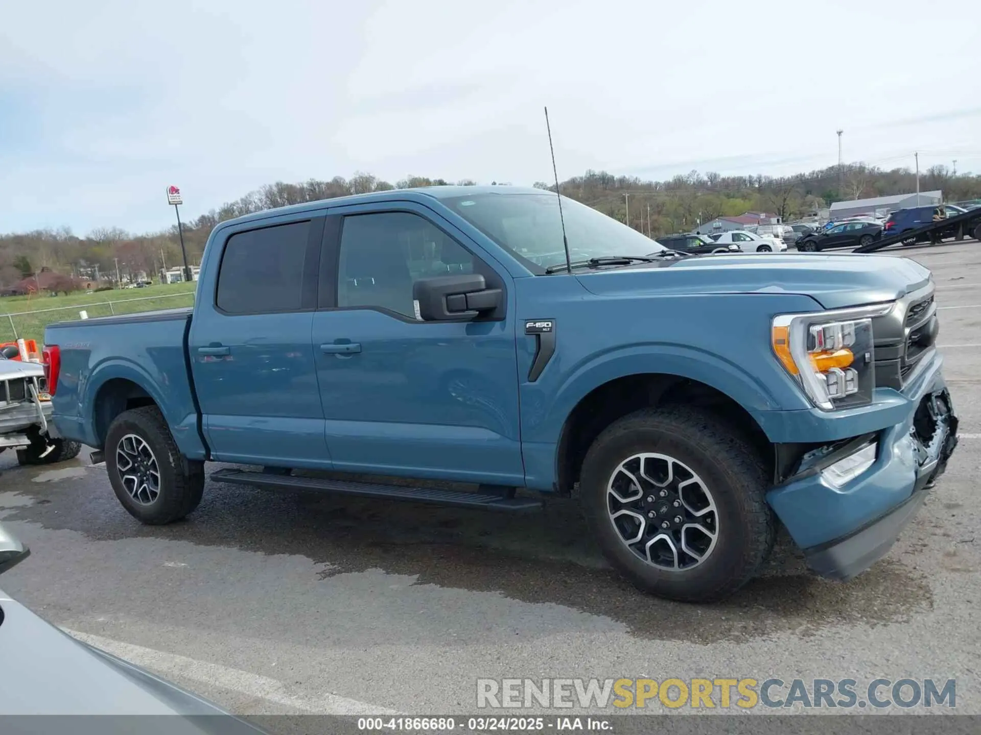 14 fotografías del automóvil dañado 1FTEW1EP1PKE54711 FORD F-150 2023