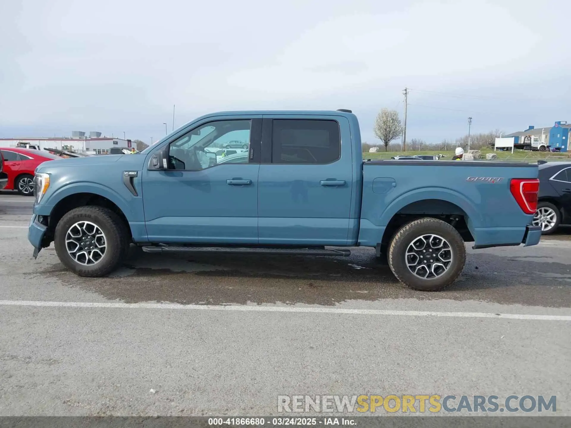 15 fotografías del automóvil dañado 1FTEW1EP1PKE54711 FORD F-150 2023