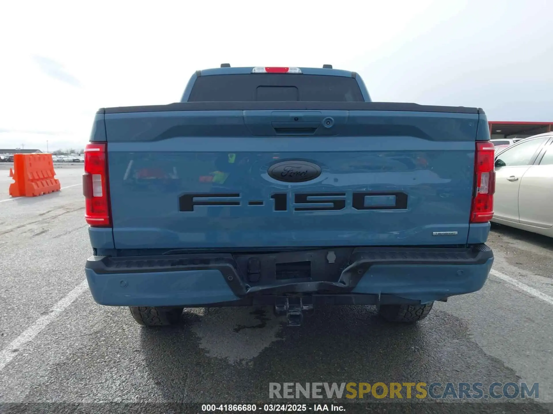 17 fotografías del automóvil dañado 1FTEW1EP1PKE54711 FORD F-150 2023