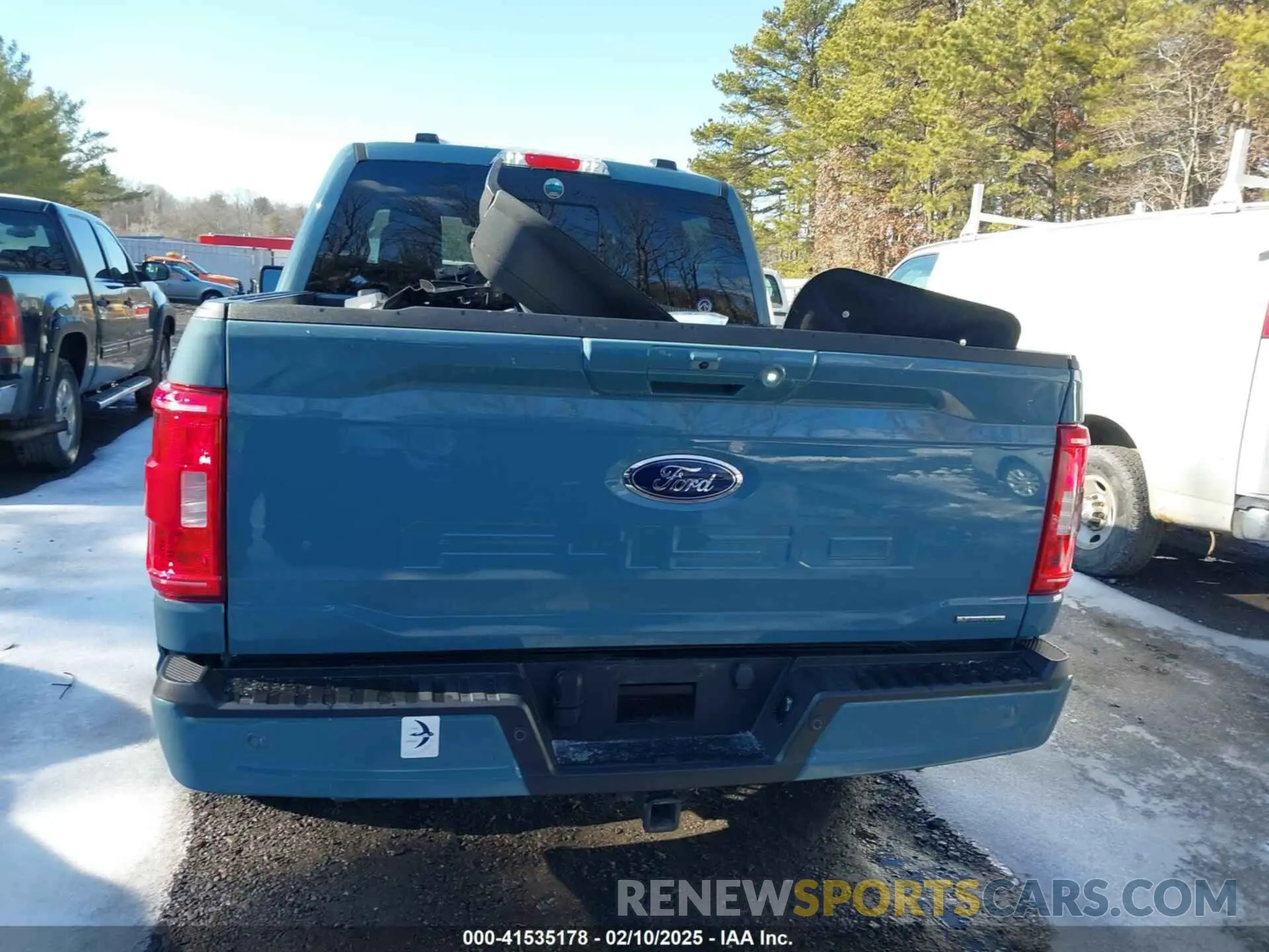 16 fotografías del automóvil dañado 1FTEW1EP1PKF26541 FORD F-150 2023
