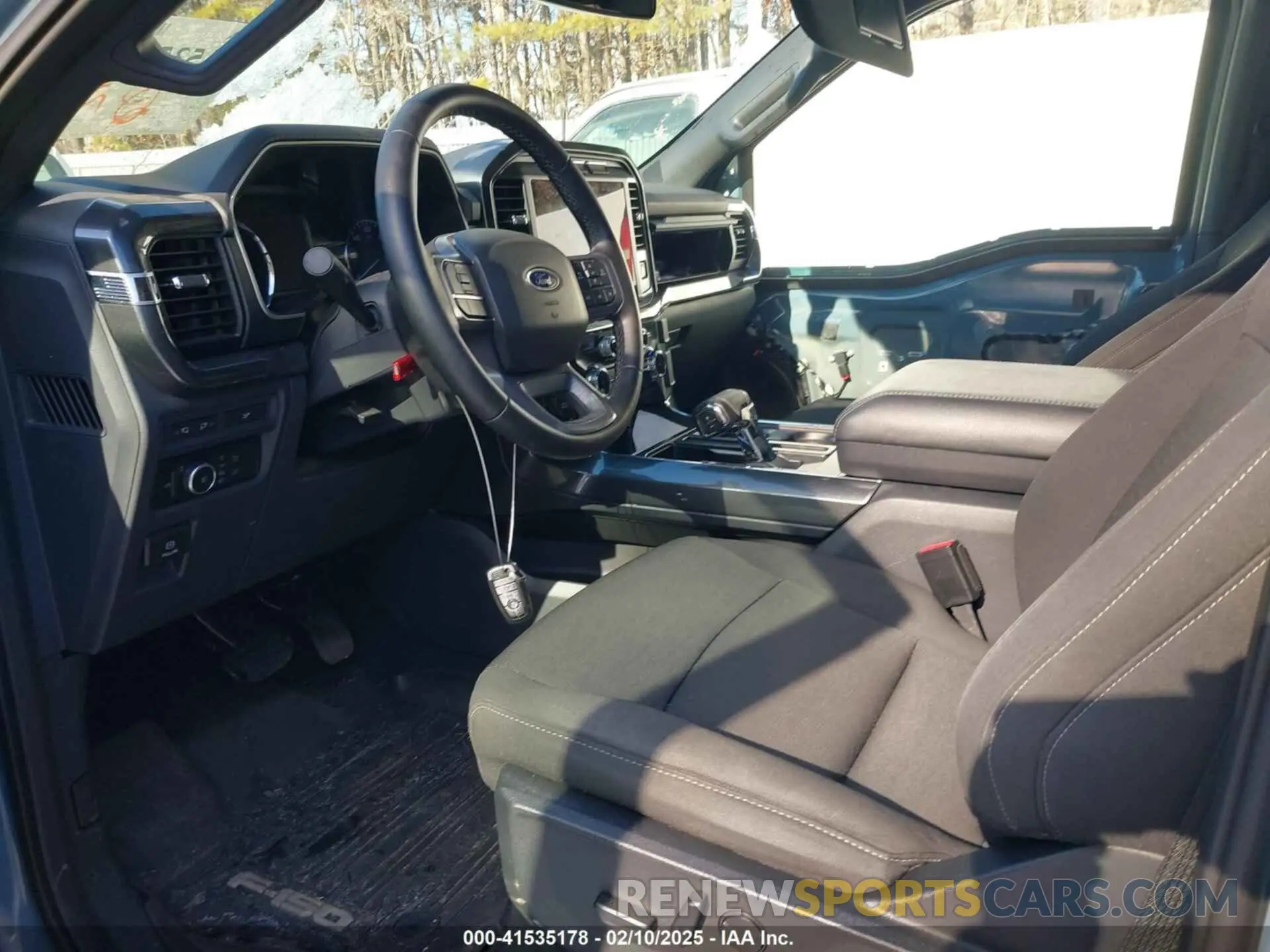 5 fotografías del automóvil dañado 1FTEW1EP1PKF26541 FORD F-150 2023