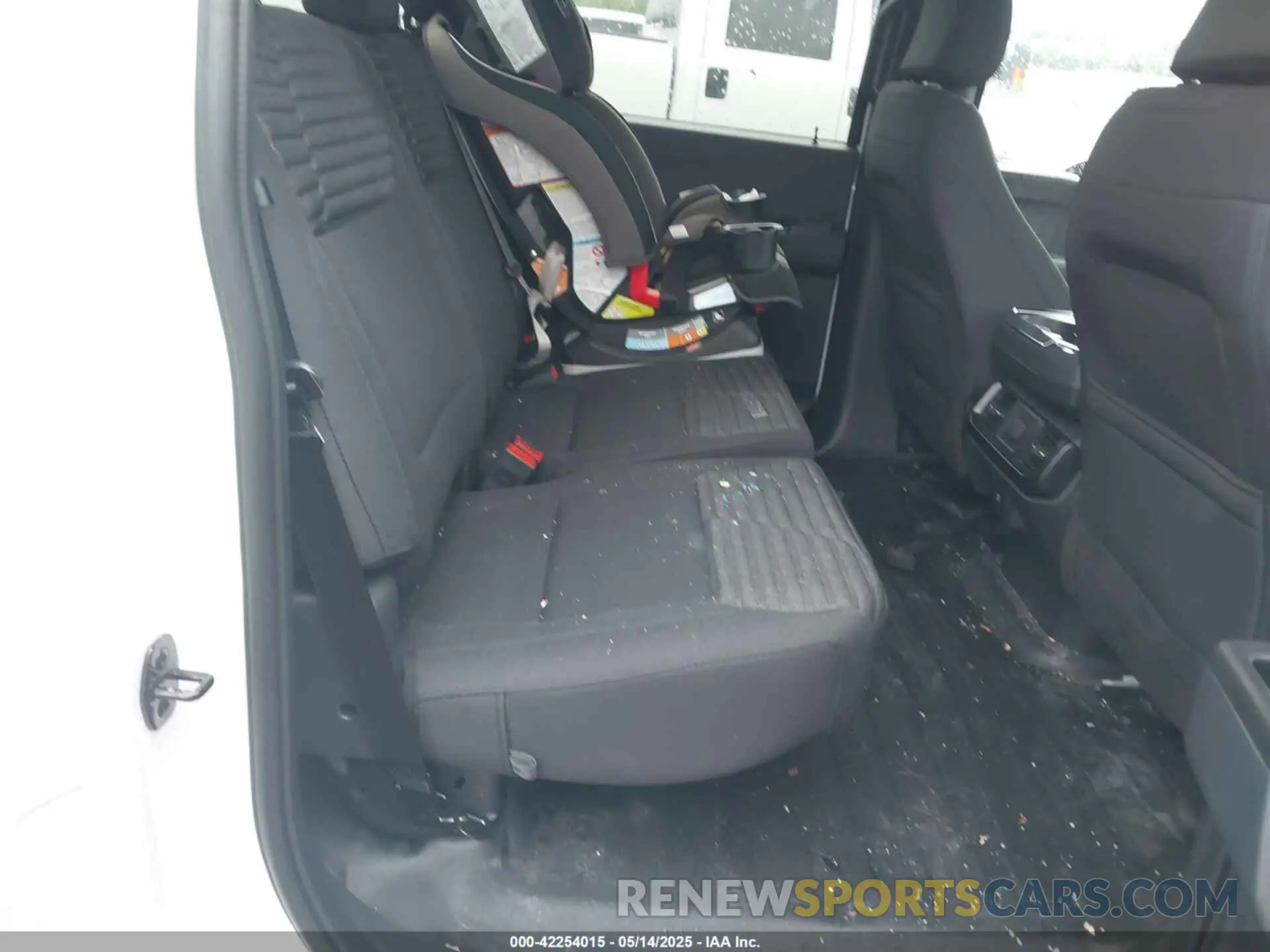 8 fotografías del automóvil dañado 1FTEW1EP5PFB87582 FORD F-150 2023