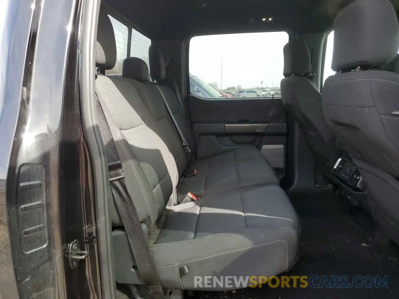 10 fotografías del automóvil dañado 1FTEW1EP5PKD18002 FORD F-150 2023