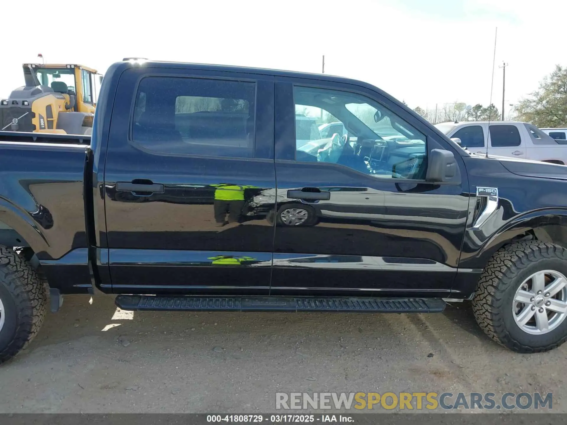 13 fotografías del automóvil dañado 1FTEW1EP6PFA88804 FORD F-150 2023