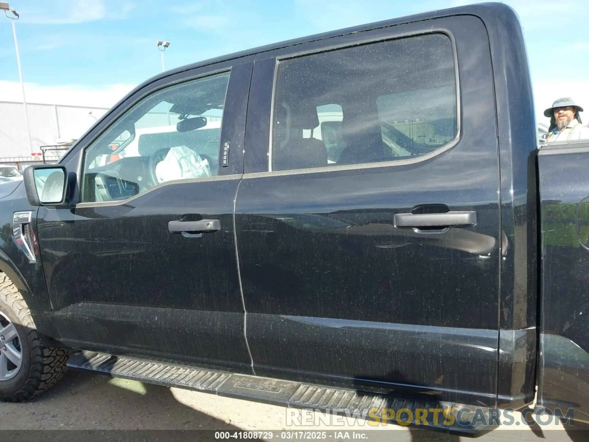 14 fotografías del automóvil dañado 1FTEW1EP6PFA88804 FORD F-150 2023