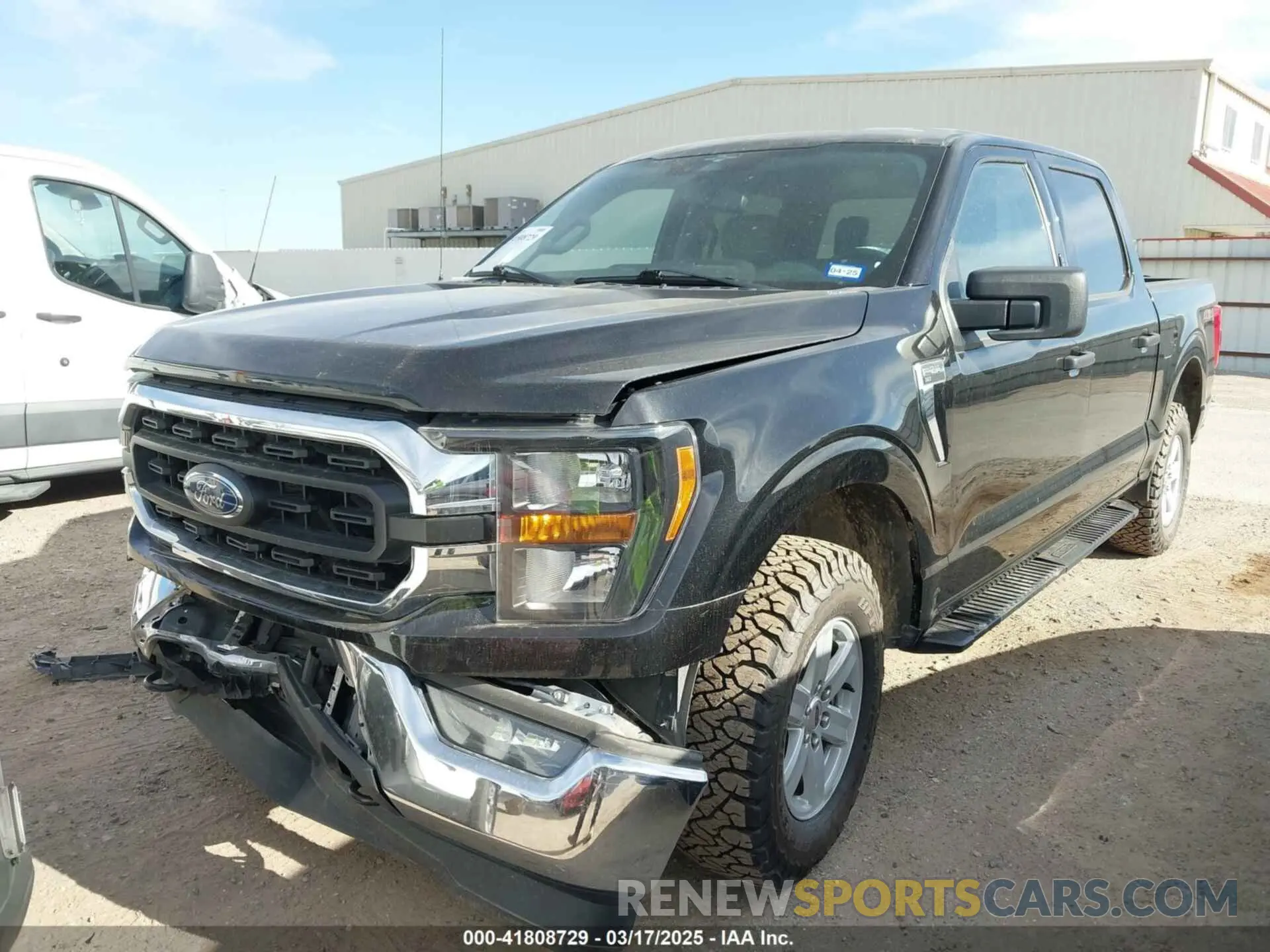2 fotografías del automóvil dañado 1FTEW1EP6PFA88804 FORD F-150 2023