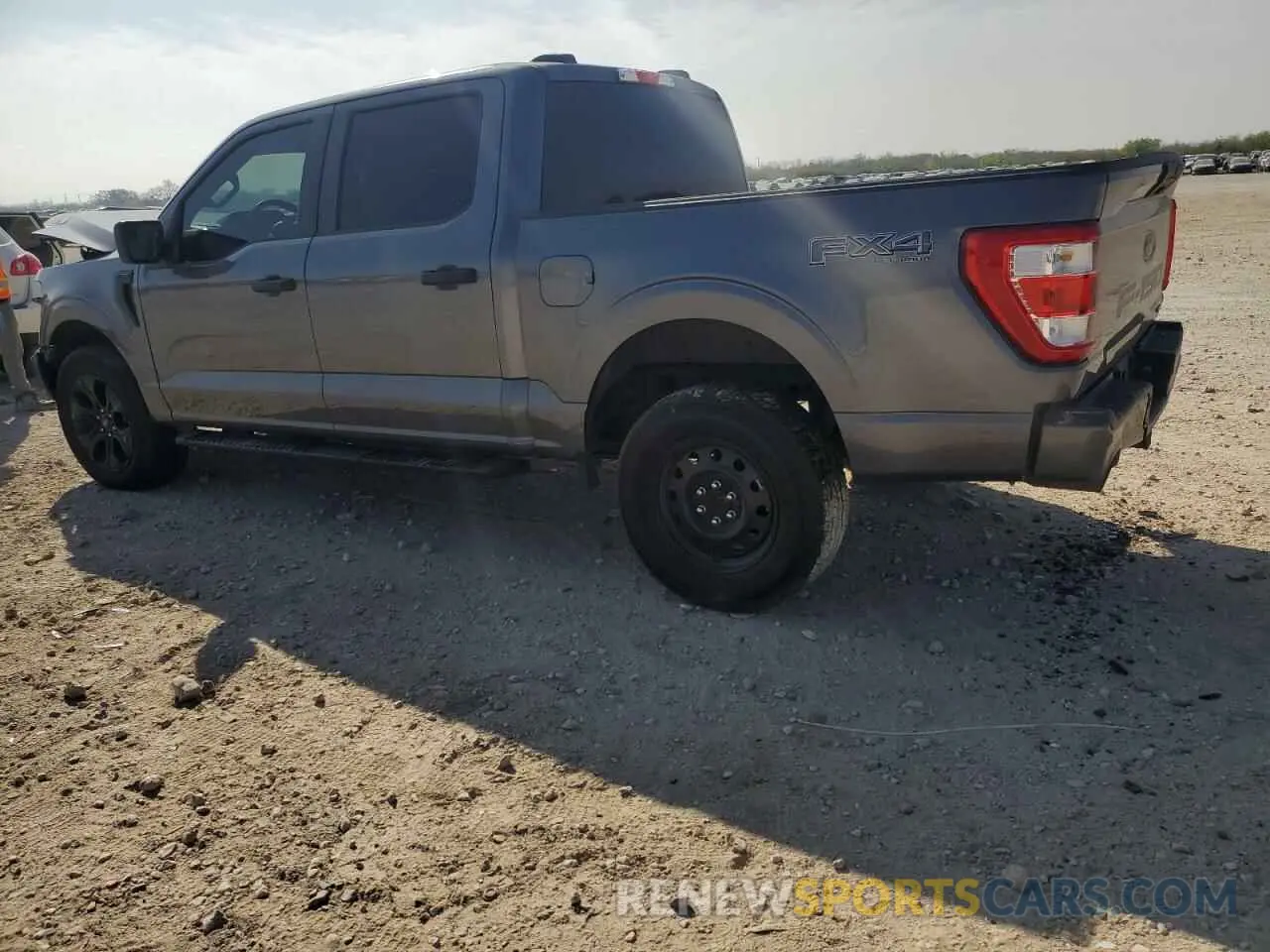 2 fotografías del automóvil dañado 1FTEW1EP6PFD18146 FORD F-150 2023