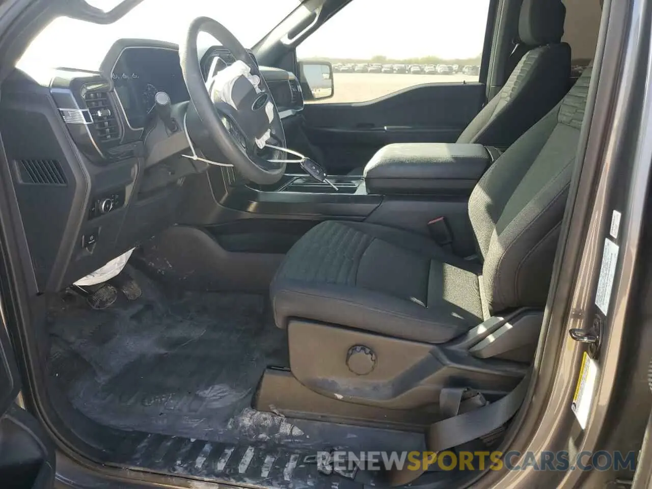 7 fotografías del automóvil dañado 1FTEW1EP6PFD18146 FORD F-150 2023