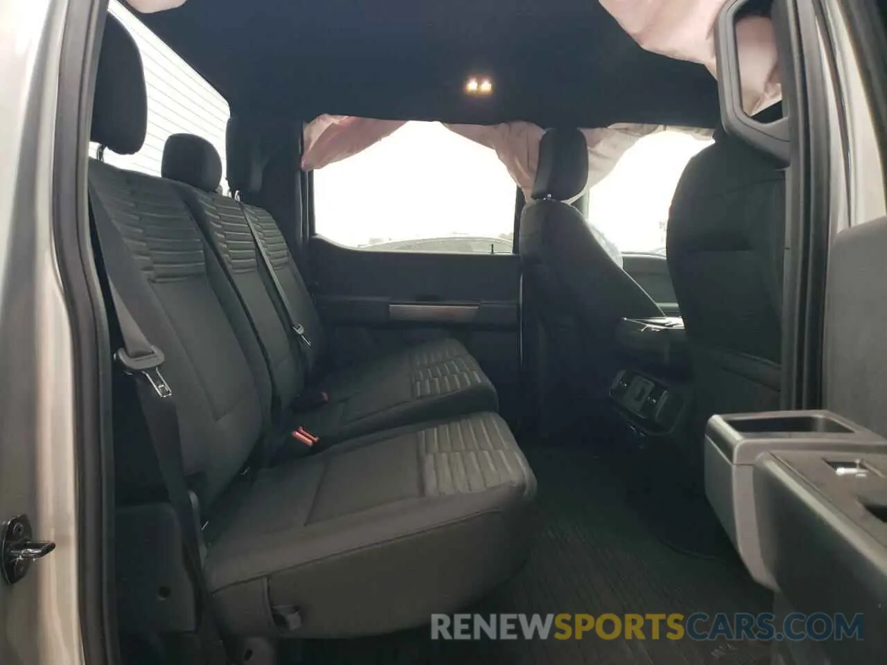 10 fotografías del automóvil dañado 1FTEW1EP6PKF53329 FORD F-150 2023
