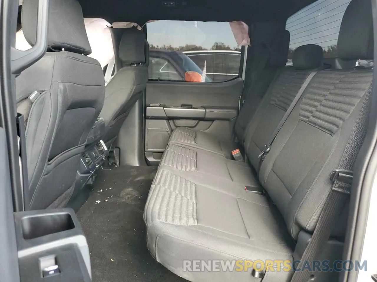 10 fotografías del automóvil dañado 1FTEW1EP6PKG19247 FORD F-150 2023